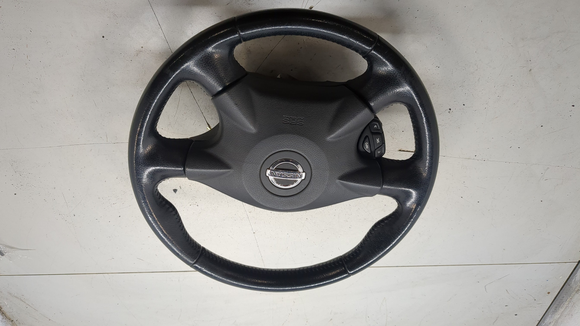 Рулевое колесо (руль)