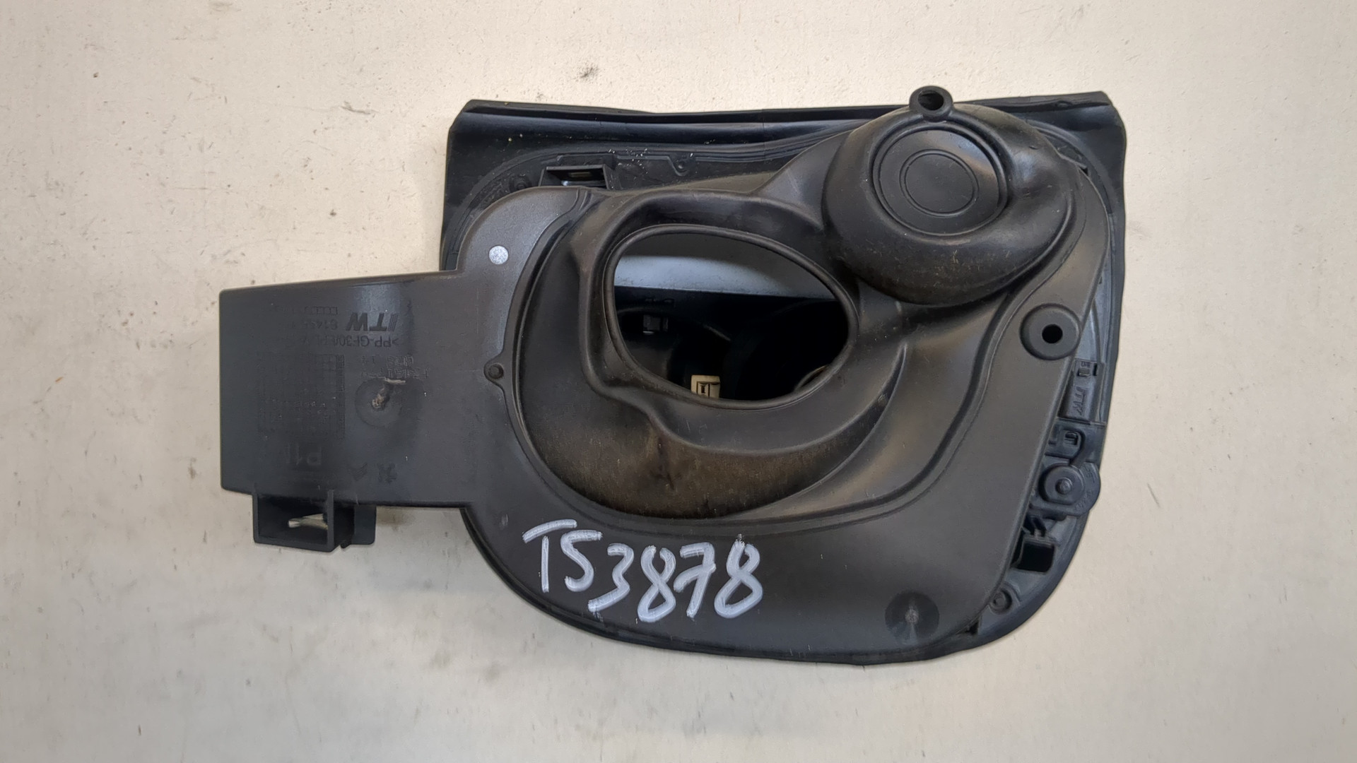 Лючок бензобака