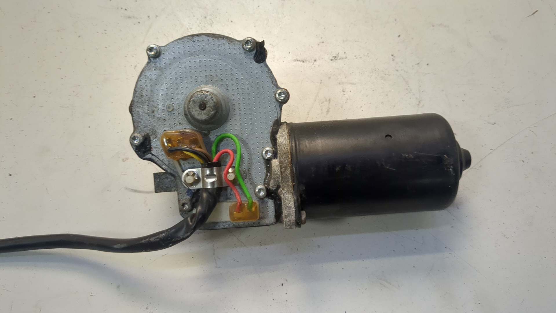 Моторчик стеклоочистителя передний