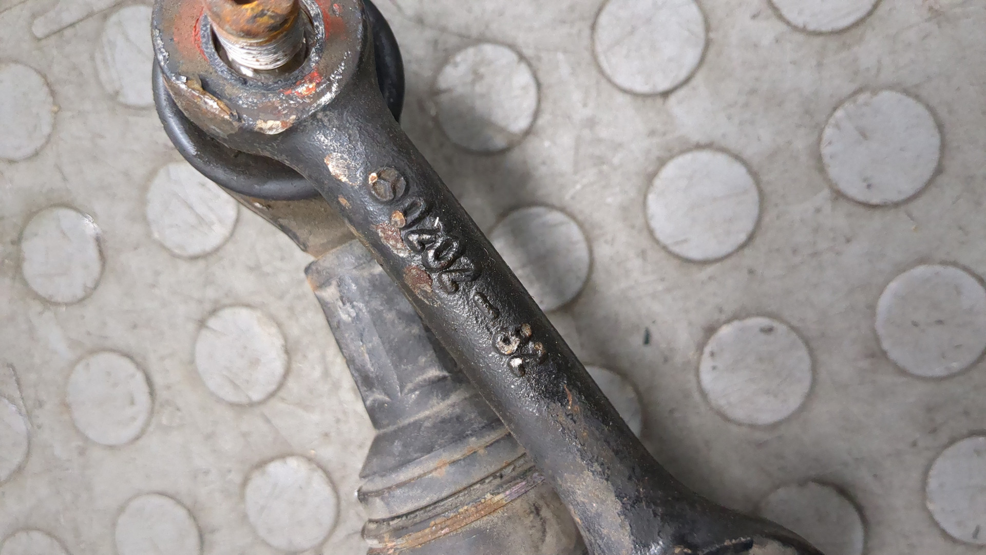 Тяга рулевая