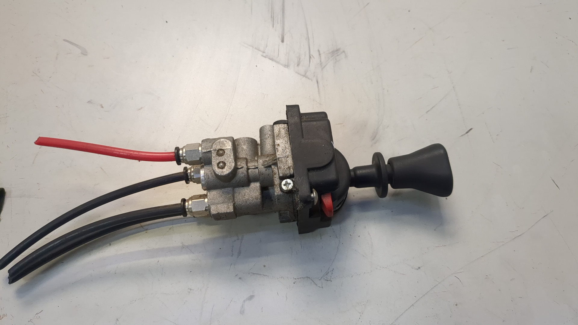 Рычаг стояночного тормоза