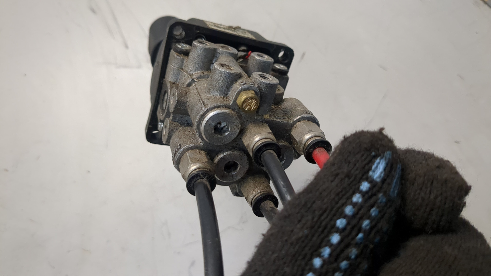 Рычаг стояночного тормоза