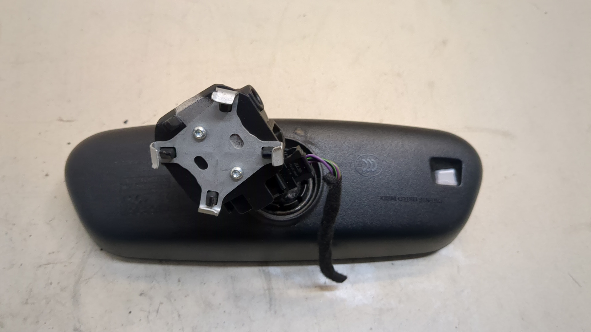 Зеркало заднего вида