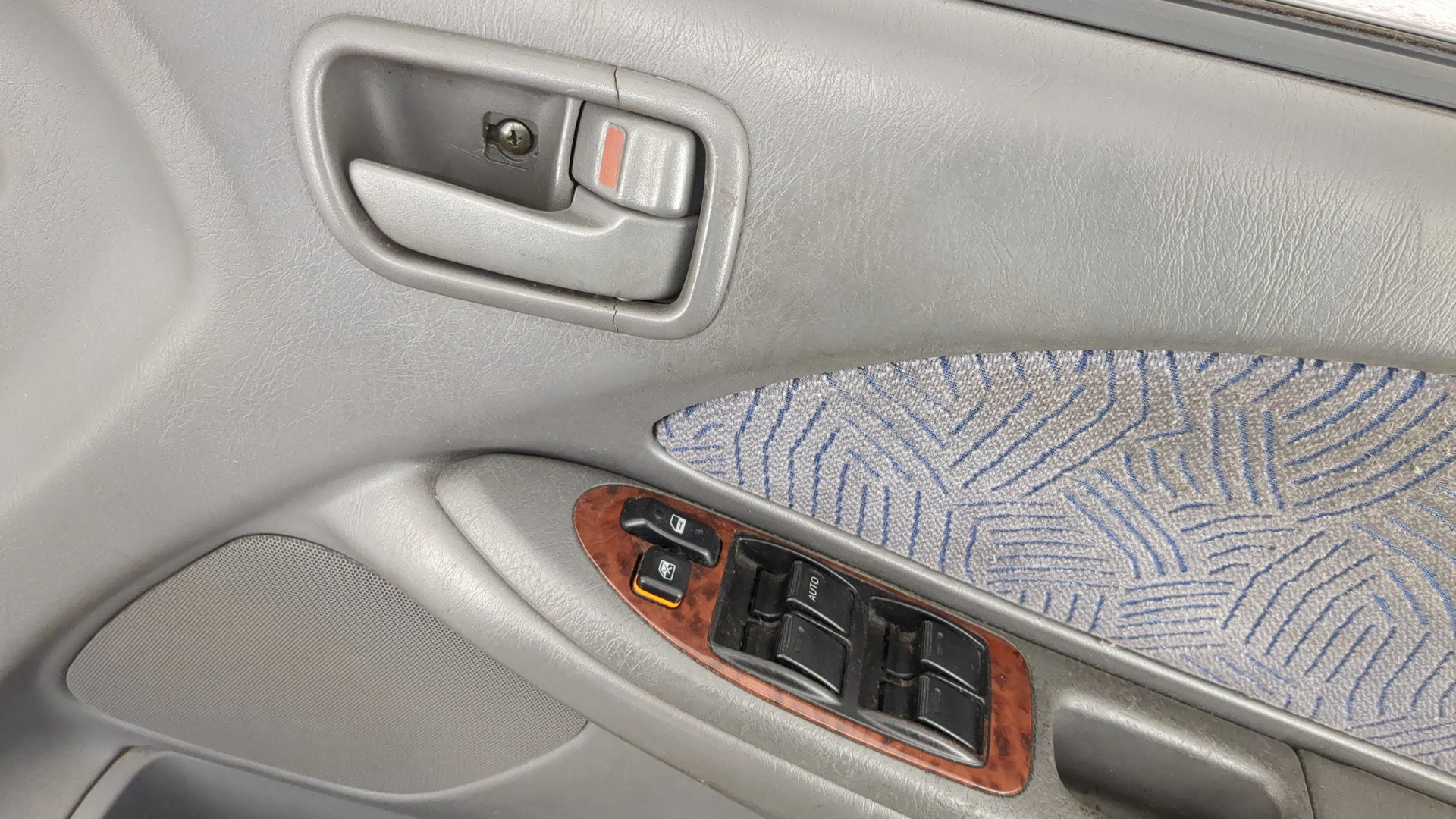 Дверь передняя правая