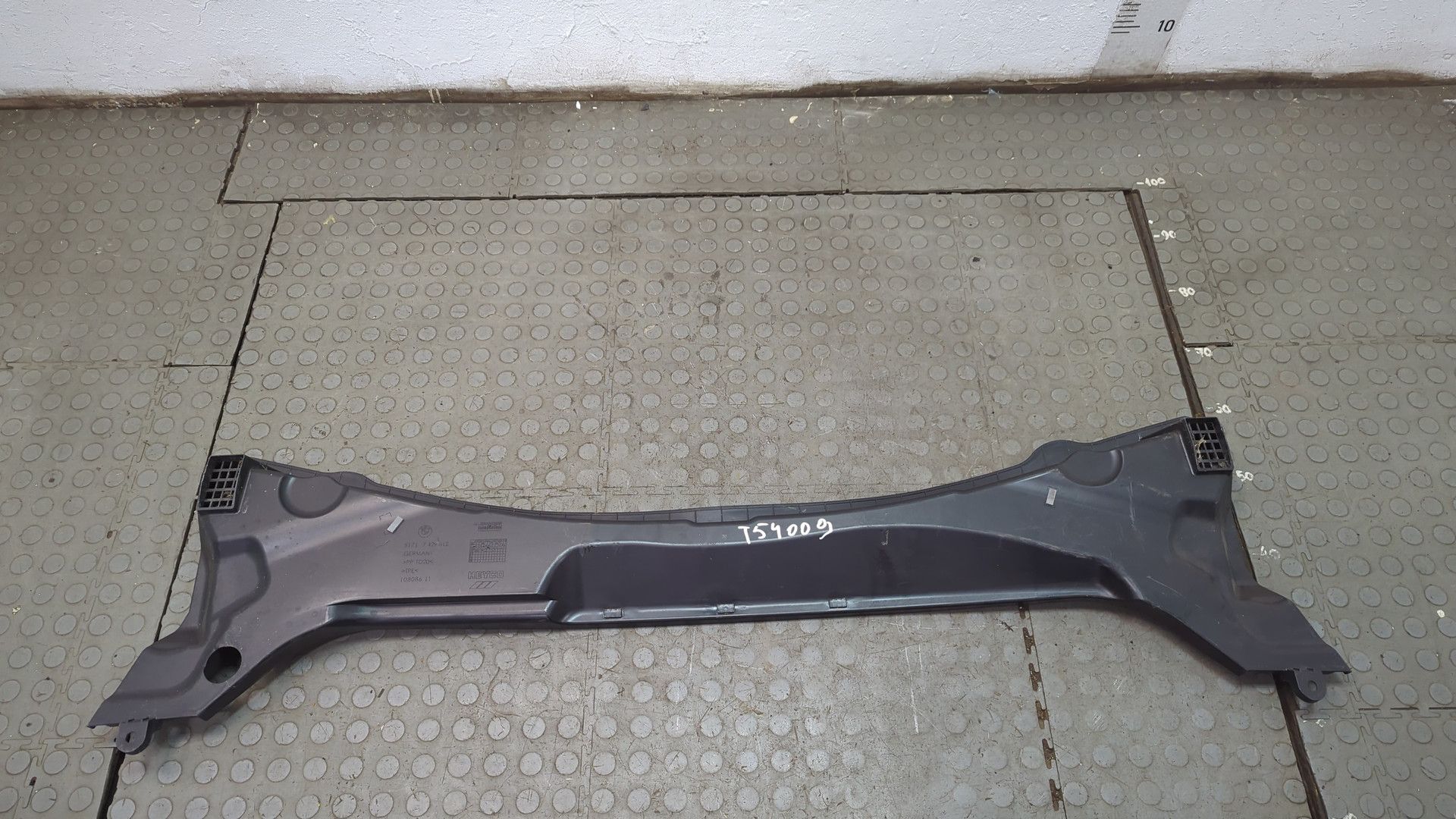 Решетка стеклоочистителей (Жабо)