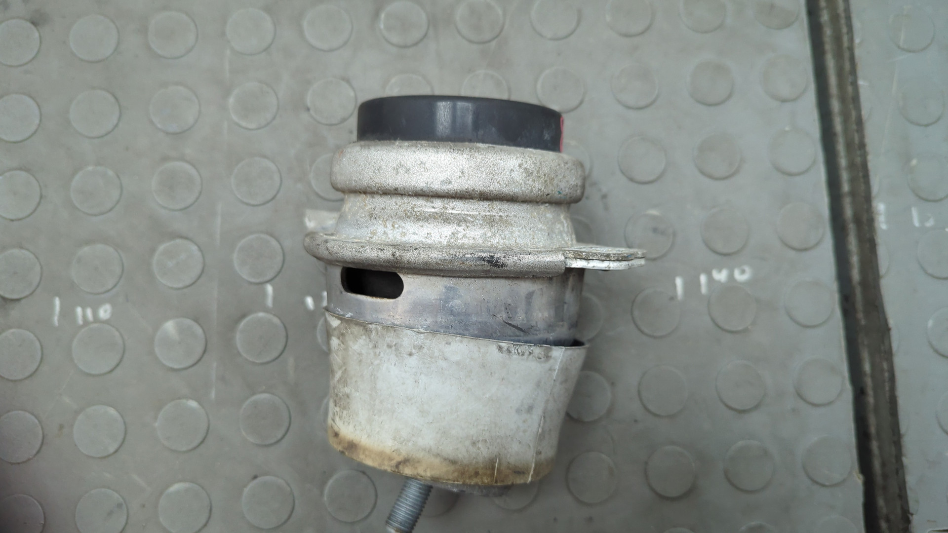 Опора двигателя