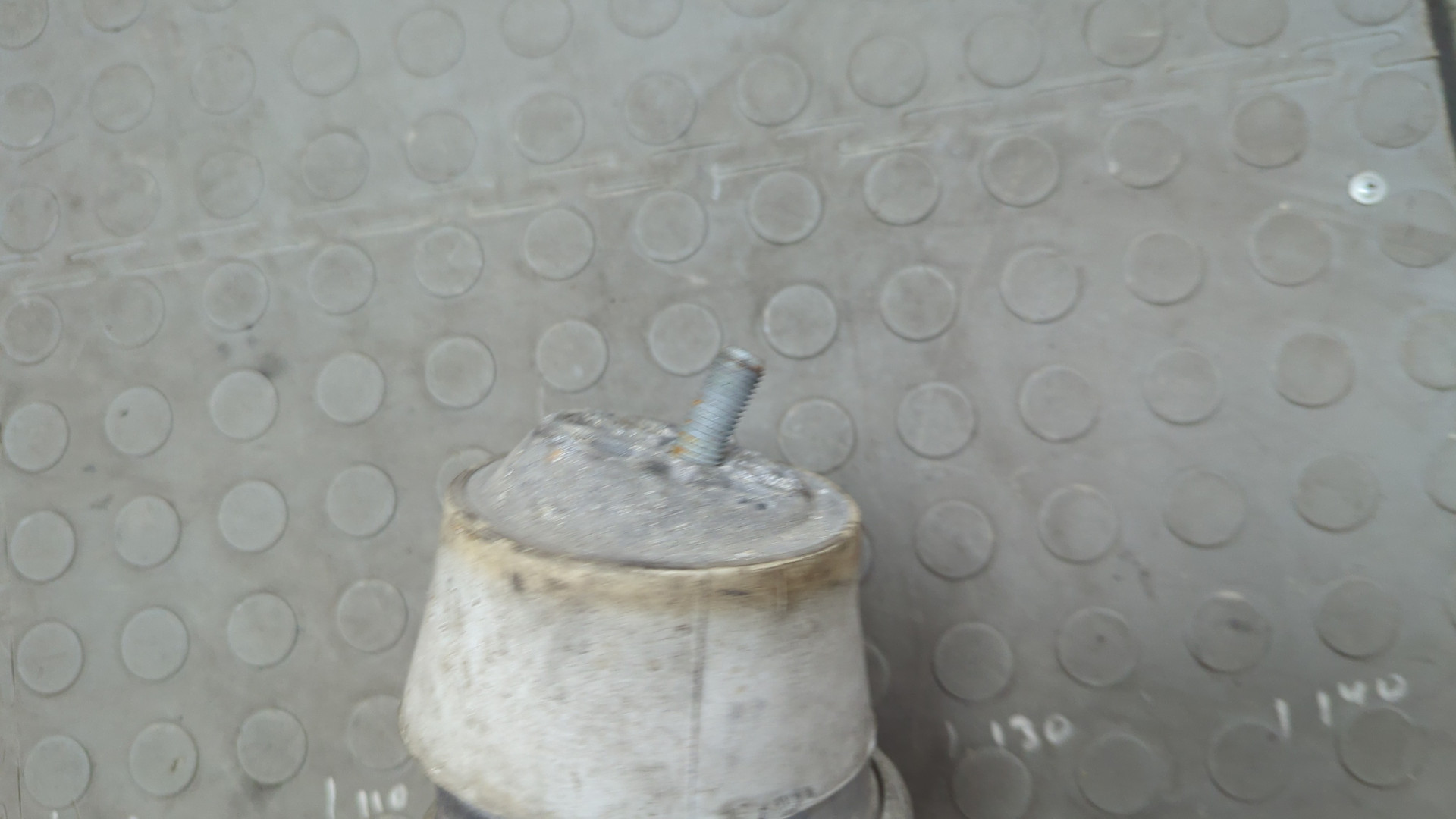 Опора двигателя