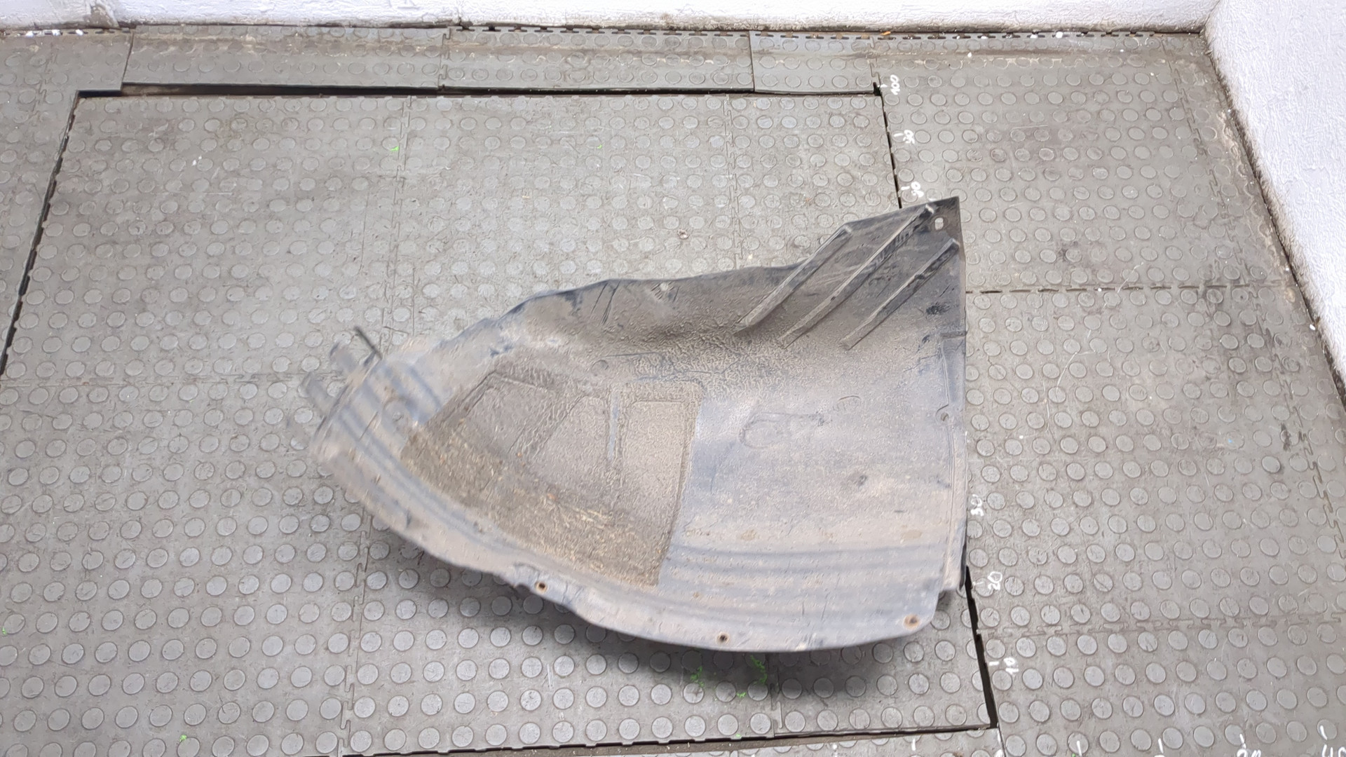 Локер передний левый