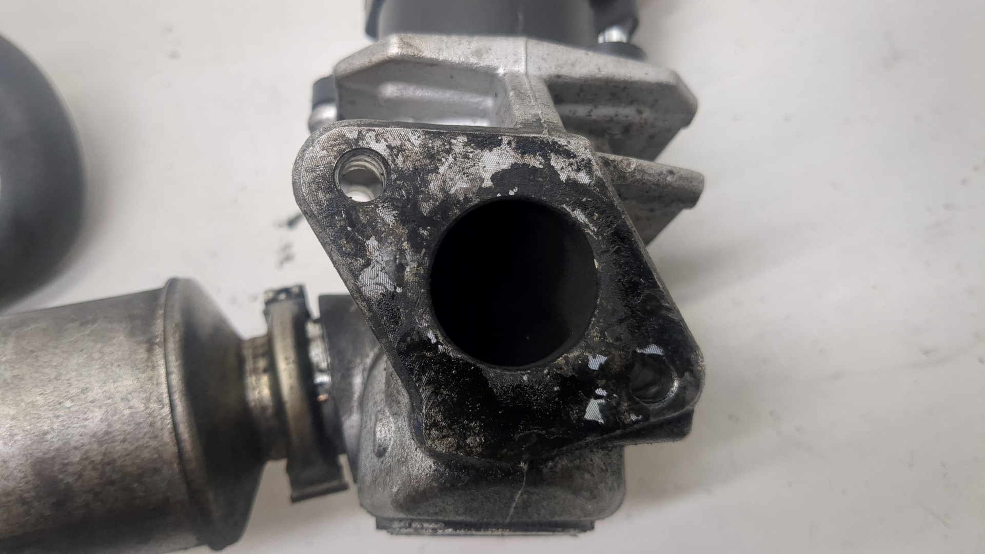 Клапан рециркуляции выхлопных газов (EGR)