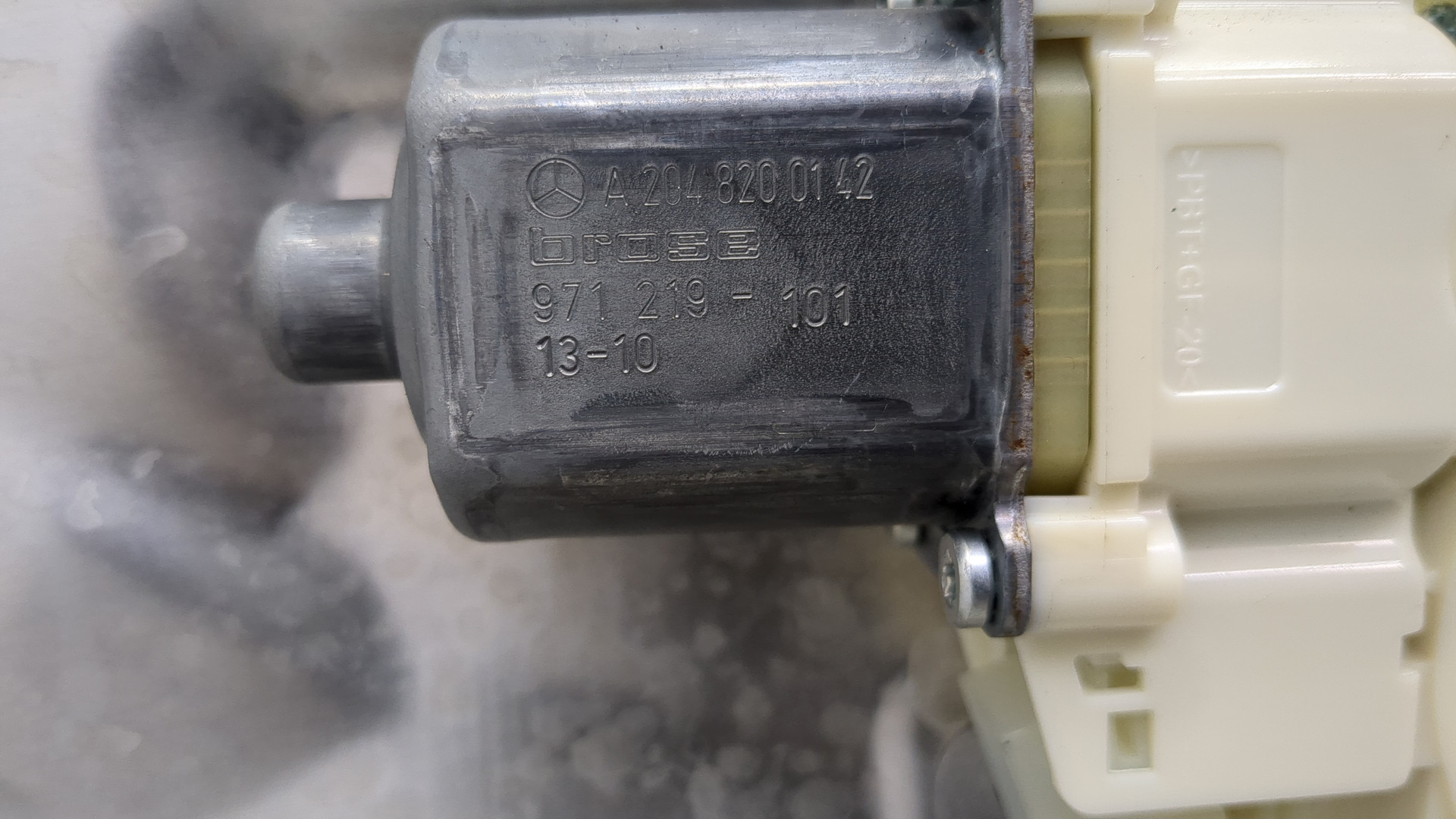 Стеклоподъемник электр. передний правый