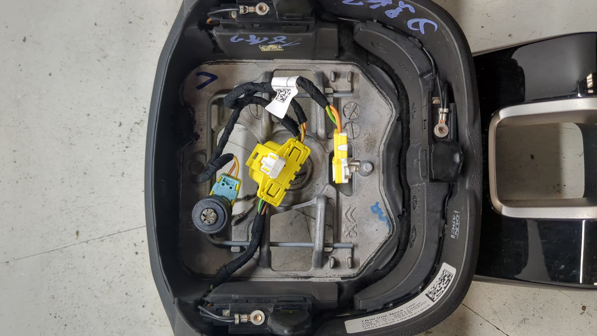 Рулевое колесо (руль)