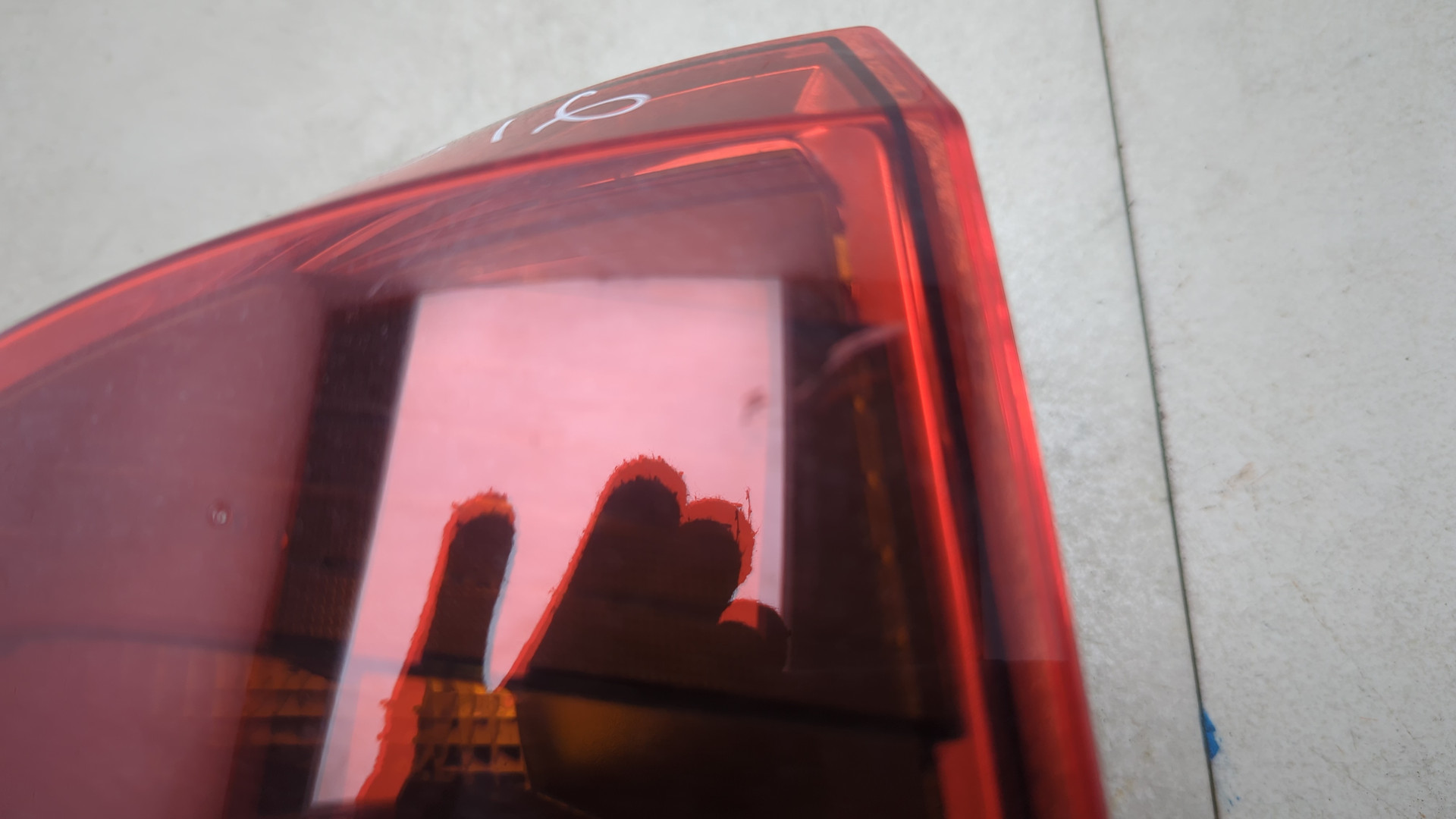 Фонарь задний левый