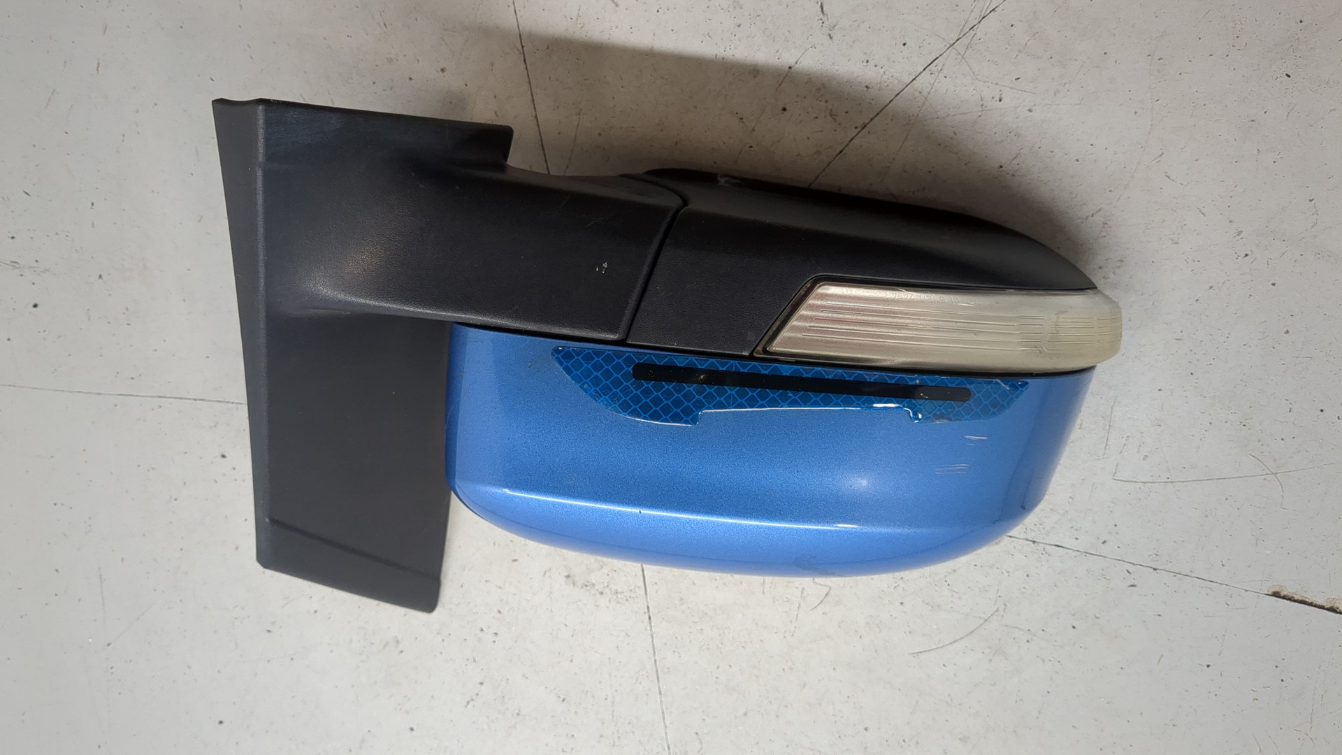 Зеркало правое электрическое