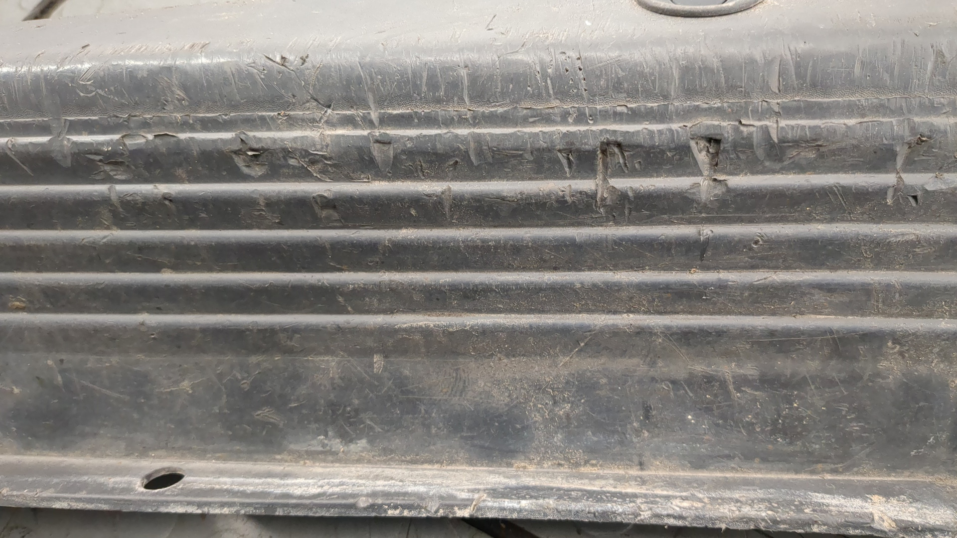 Бампер задний