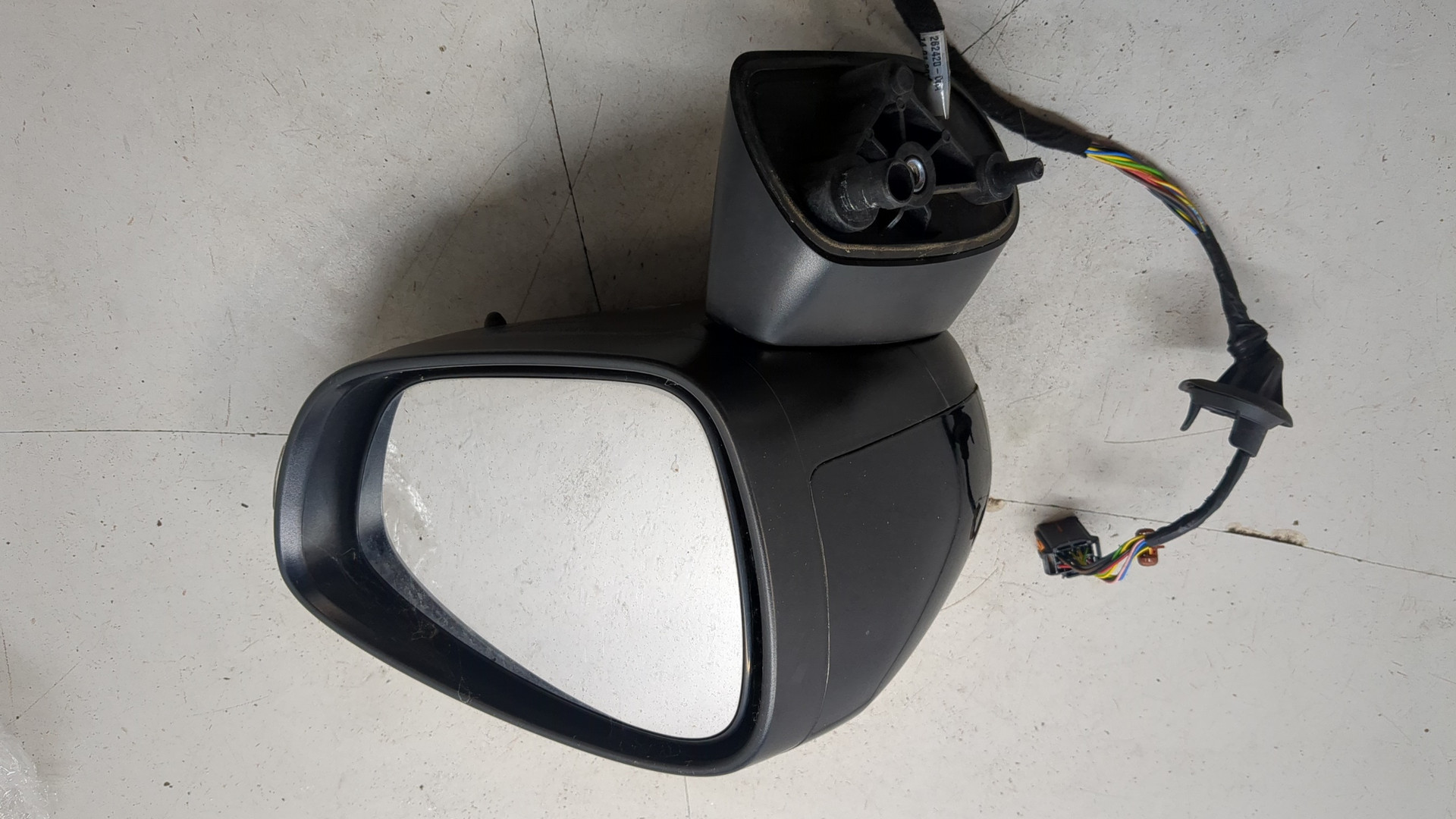 Зеркало правое электрическое