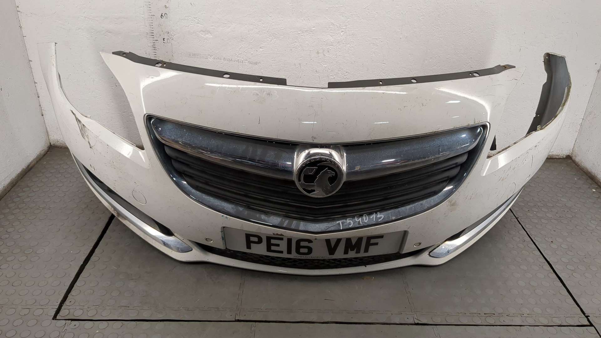 Бампер передний