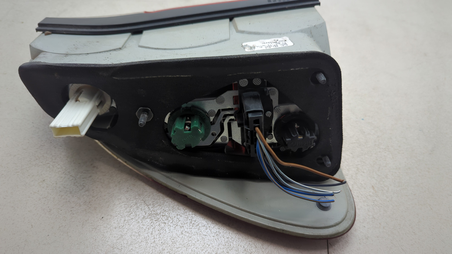 Фонарь задний правый