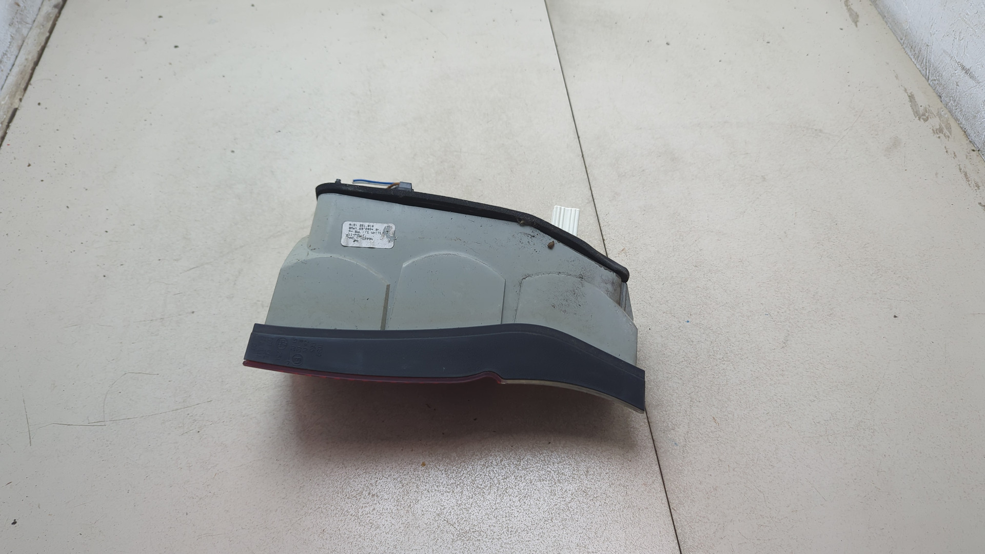 Фонарь задний правый