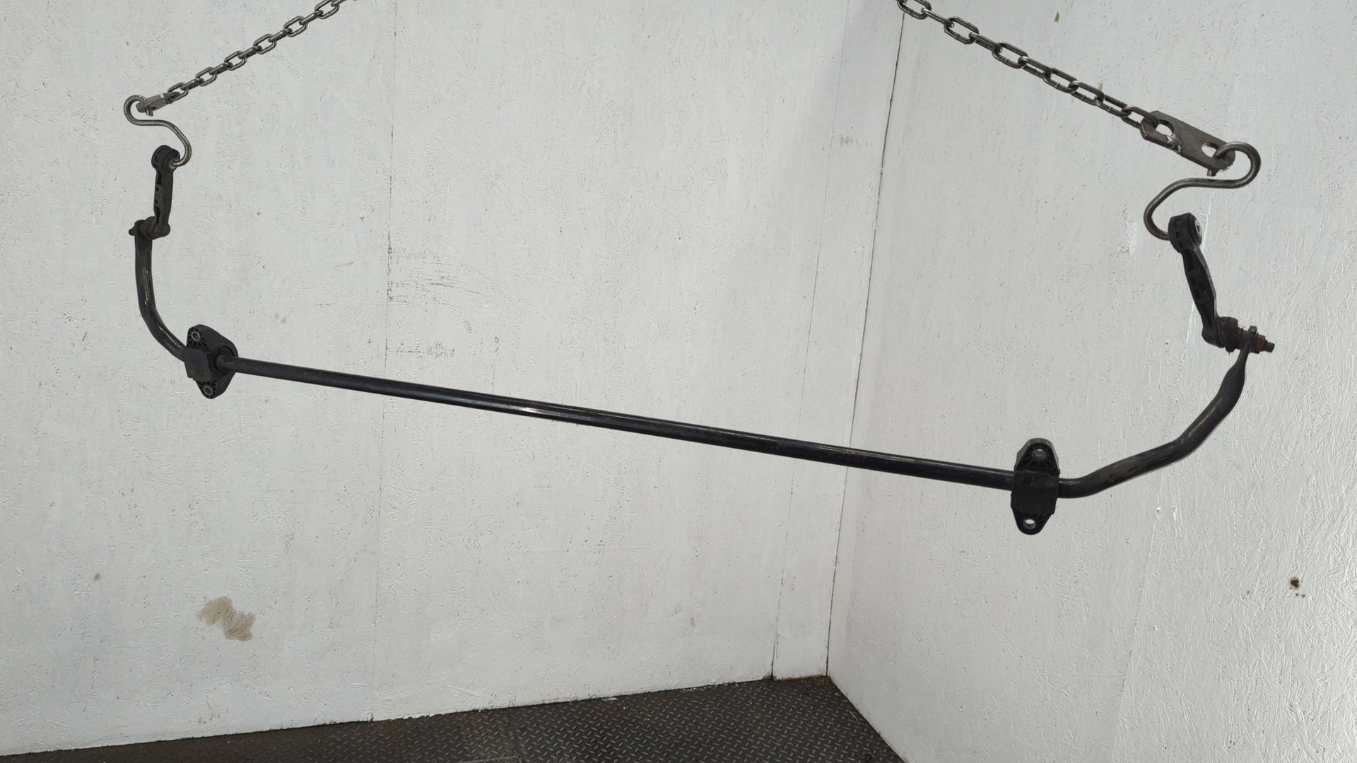 Стабилизатор задний