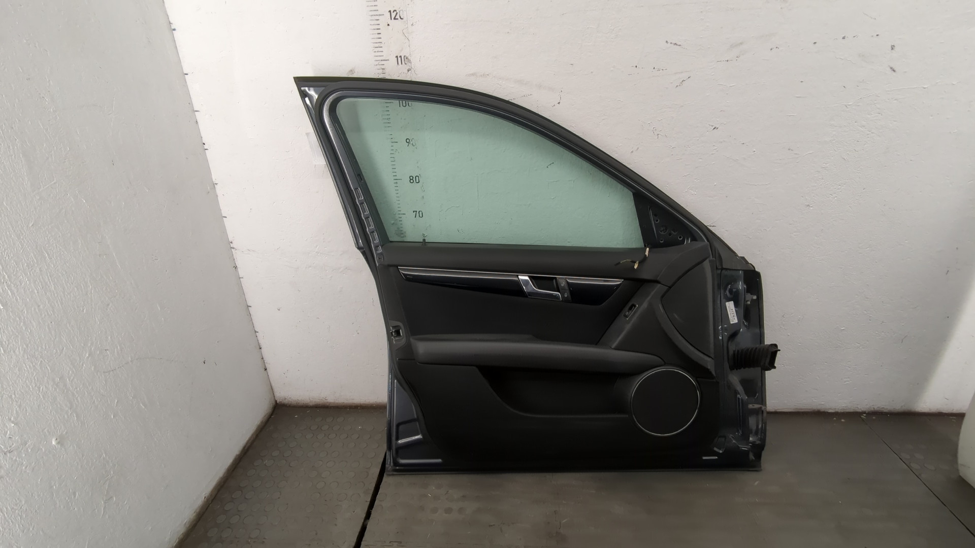 Дверь передняя левая