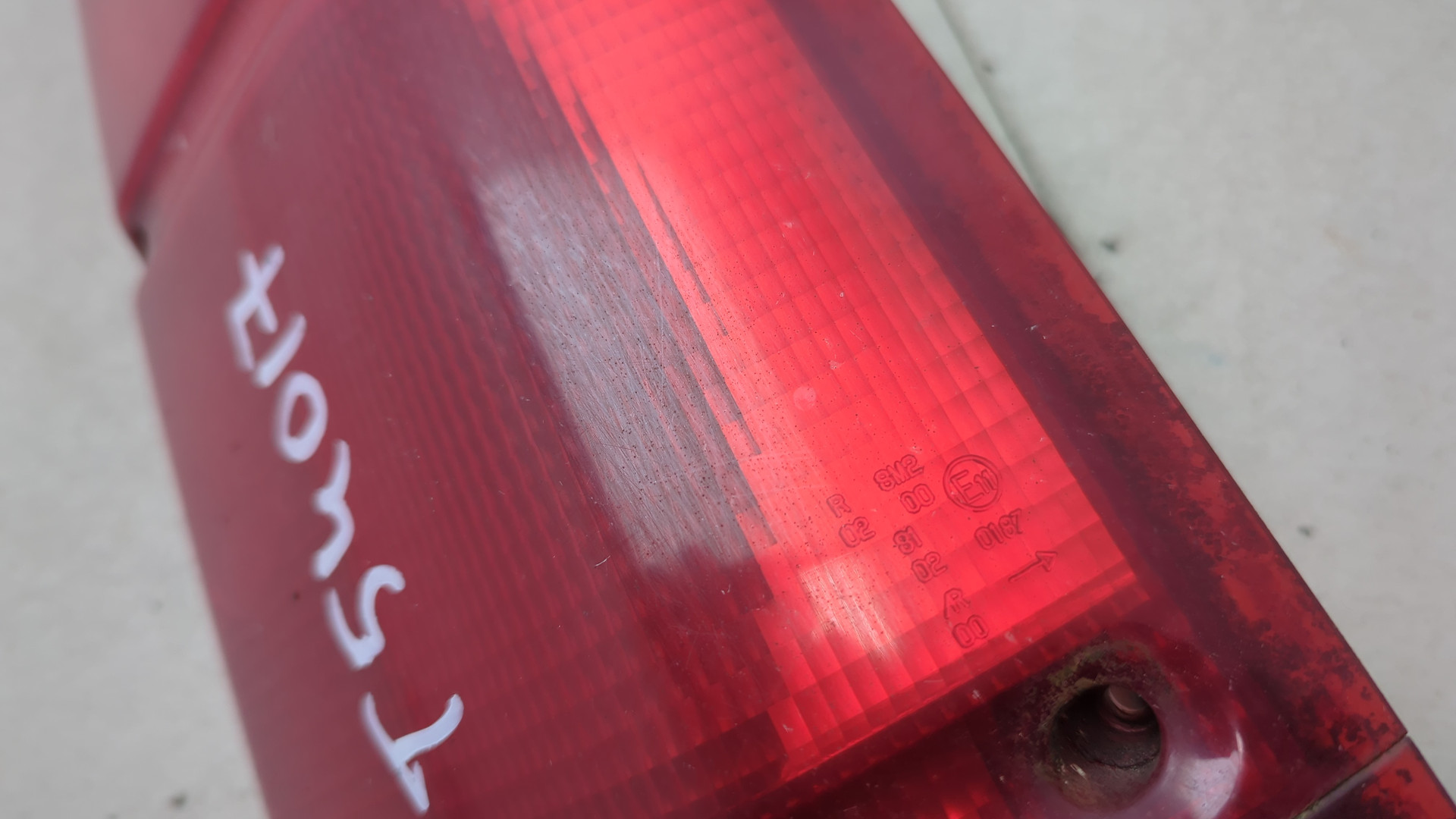 Фонарь задний правый