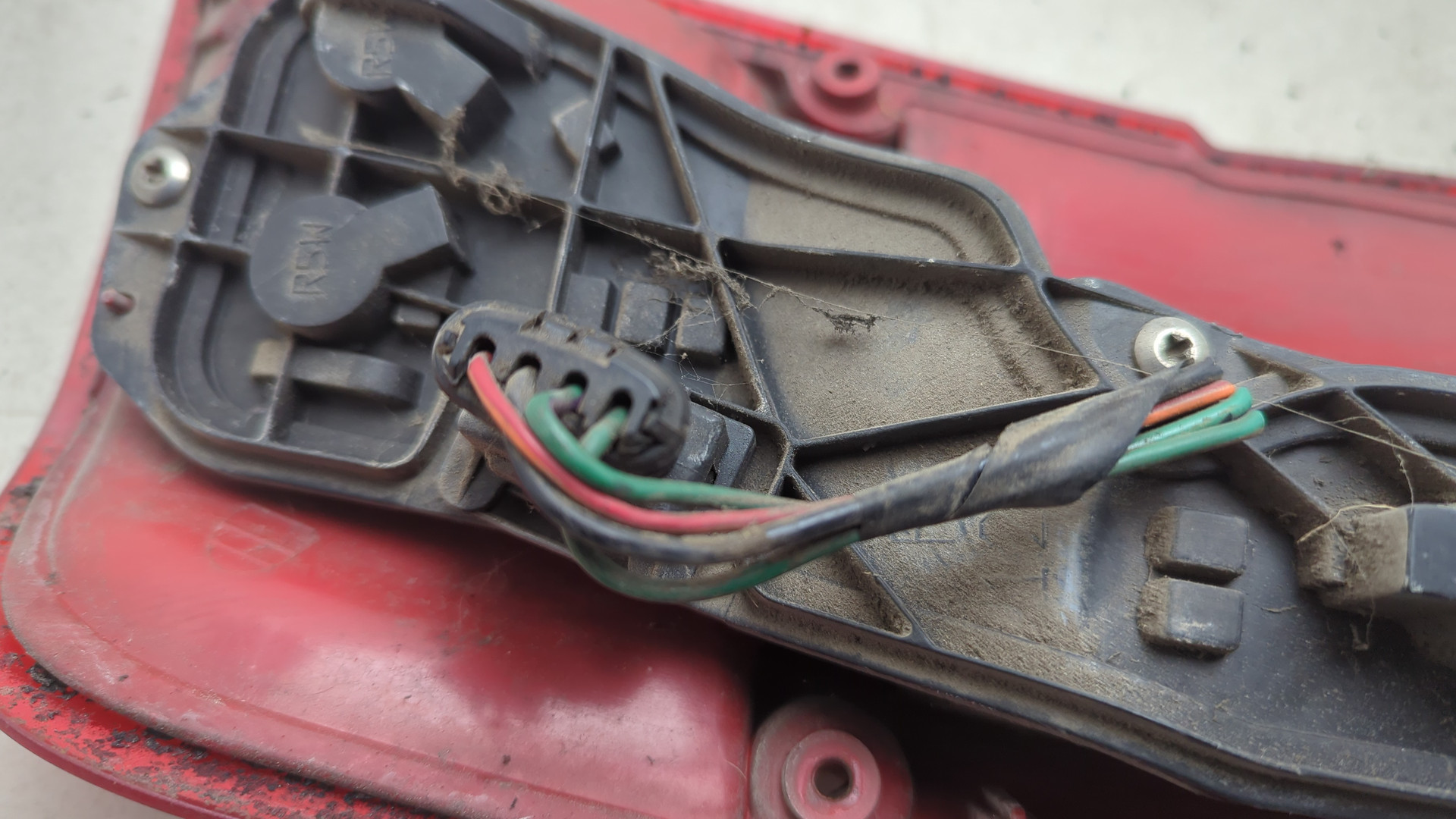 Фонарь задний правый