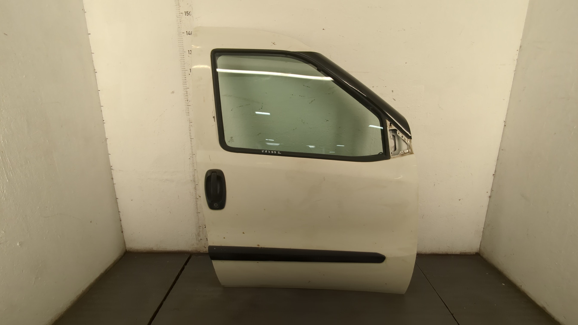 Дверь передняя правая