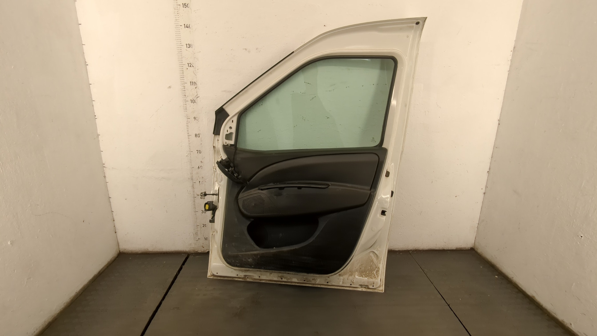 Дверь передняя правая