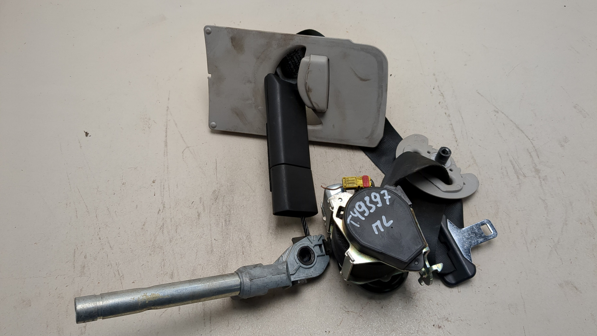 Ремень безопасности