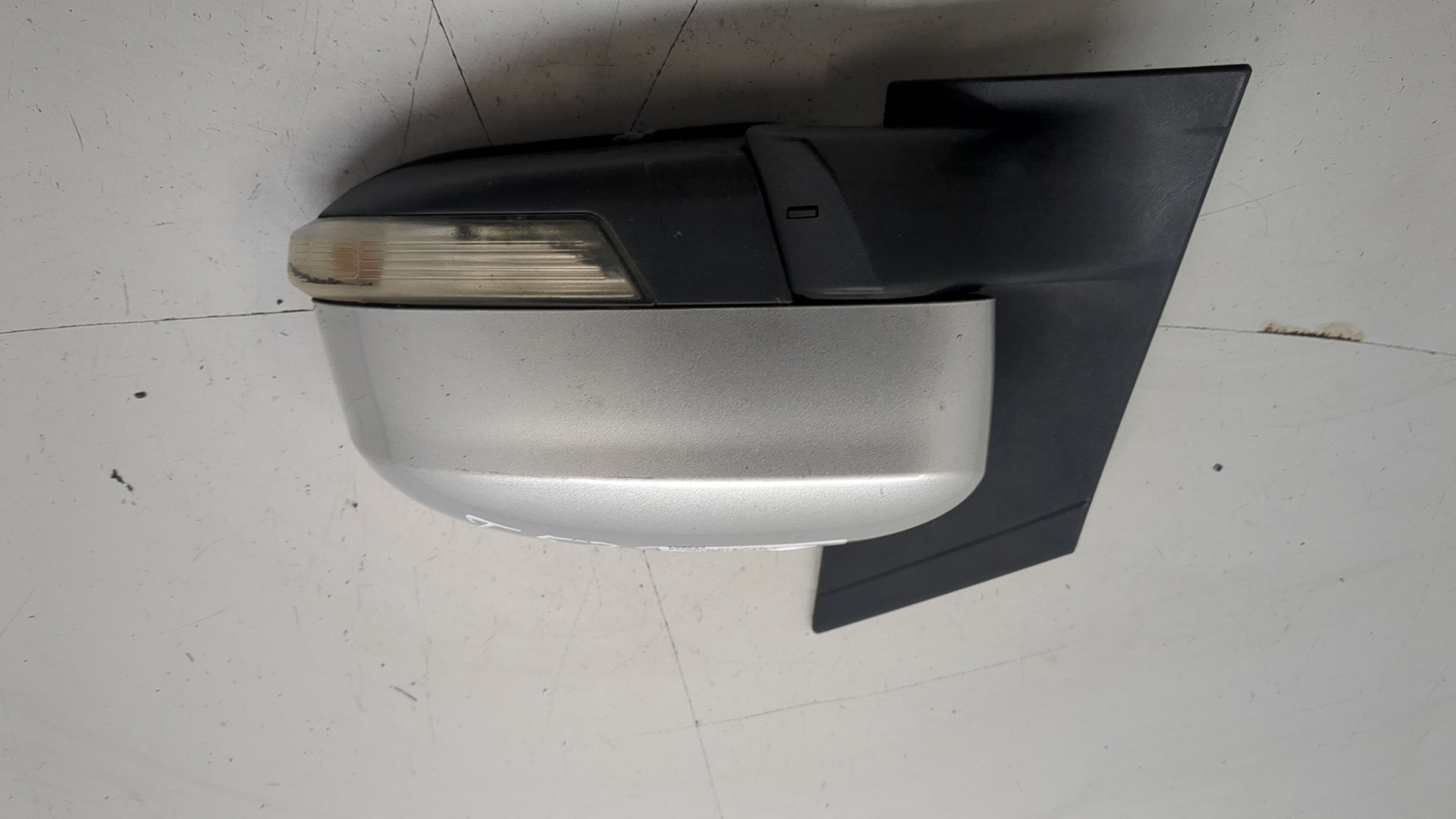 Зеркало левое электрическое