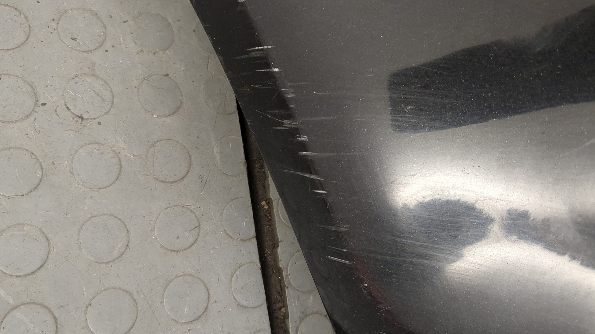 Бампер передний