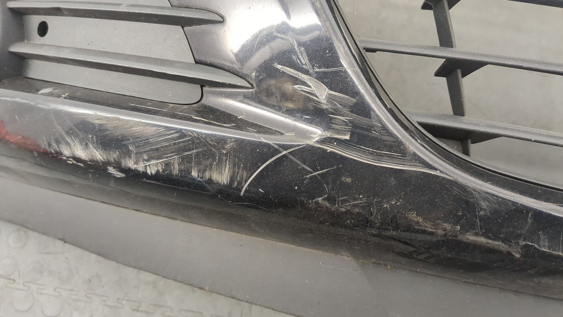 Бампер передний