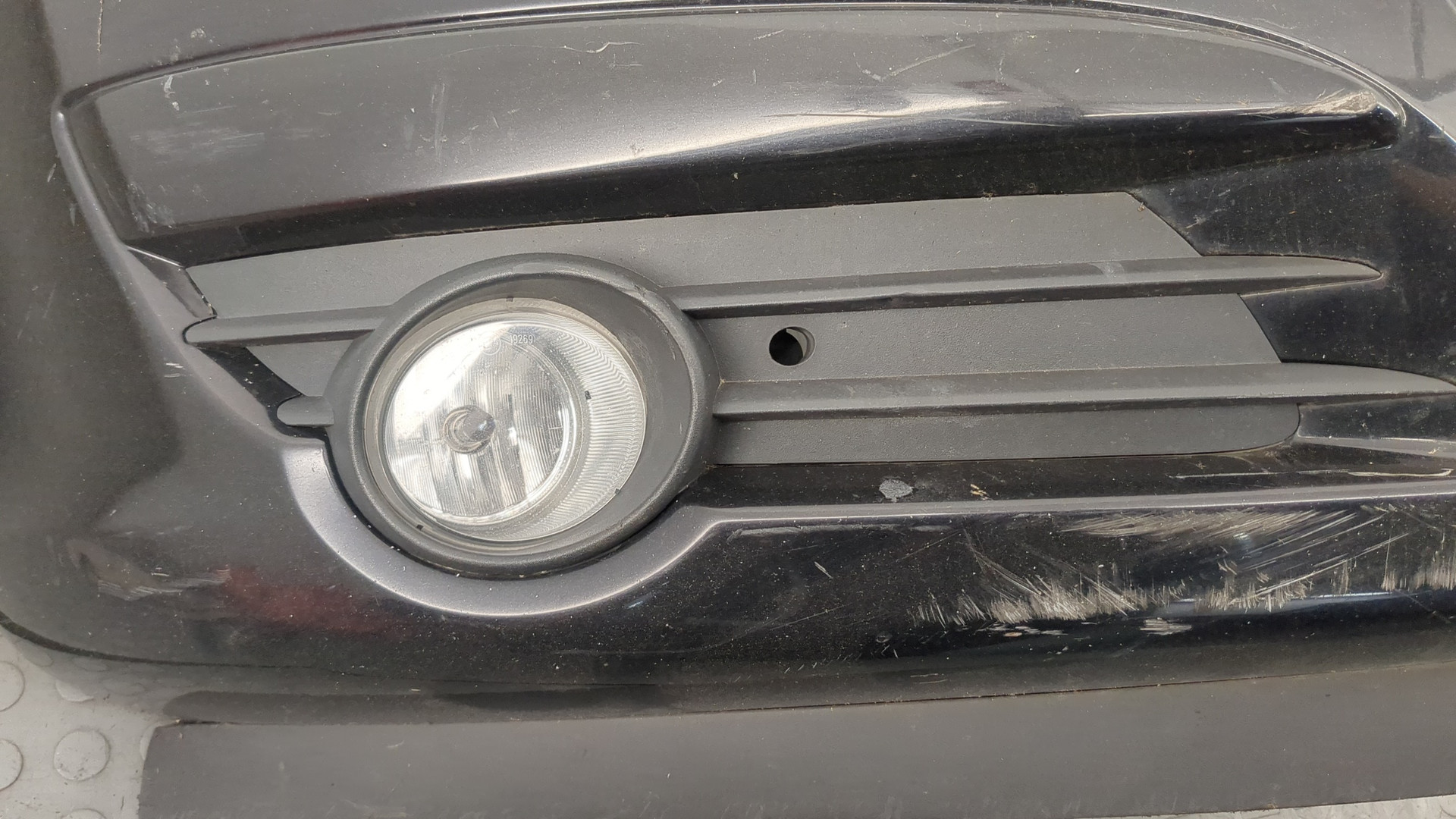 Бампер передний