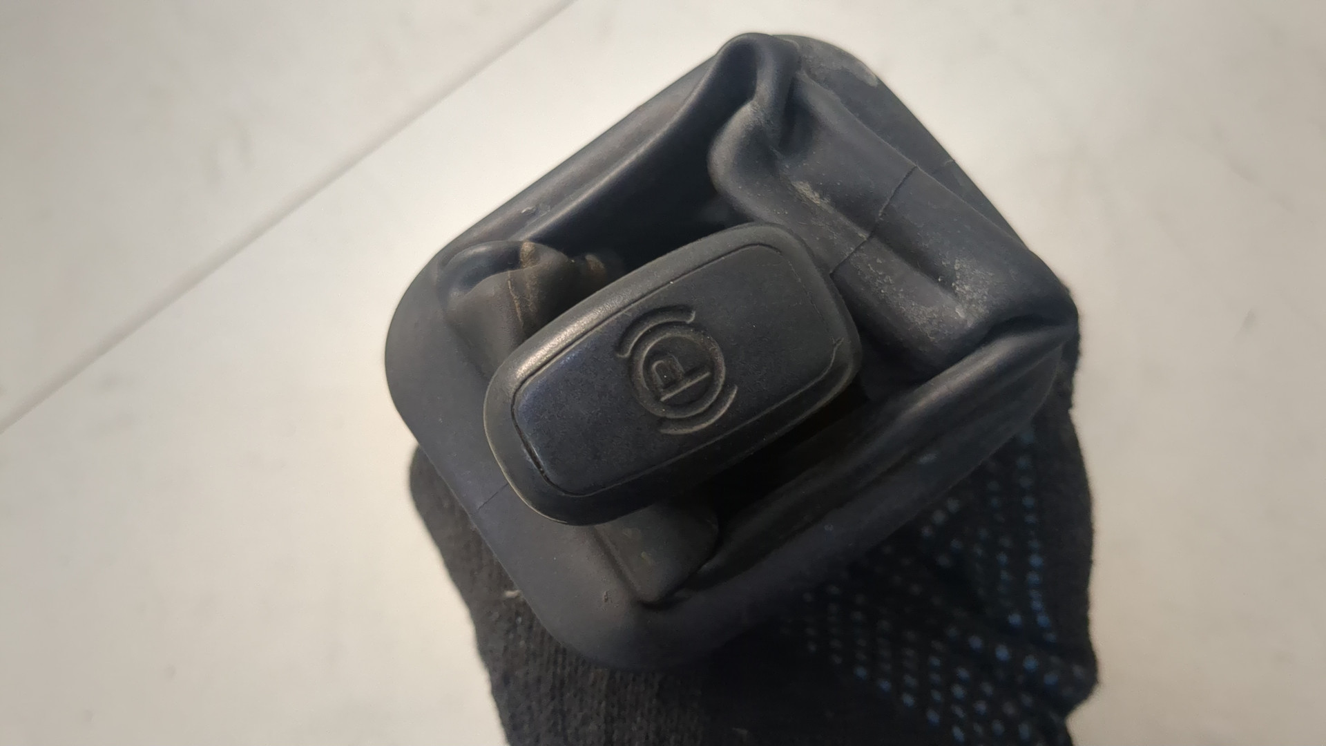 Рычаг стояночного тормоза