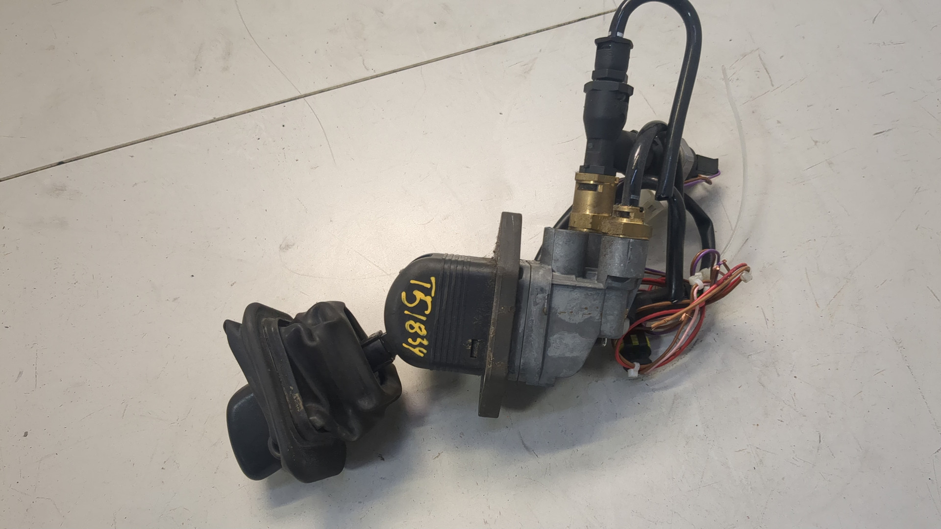 Рычаг стояночного тормоза