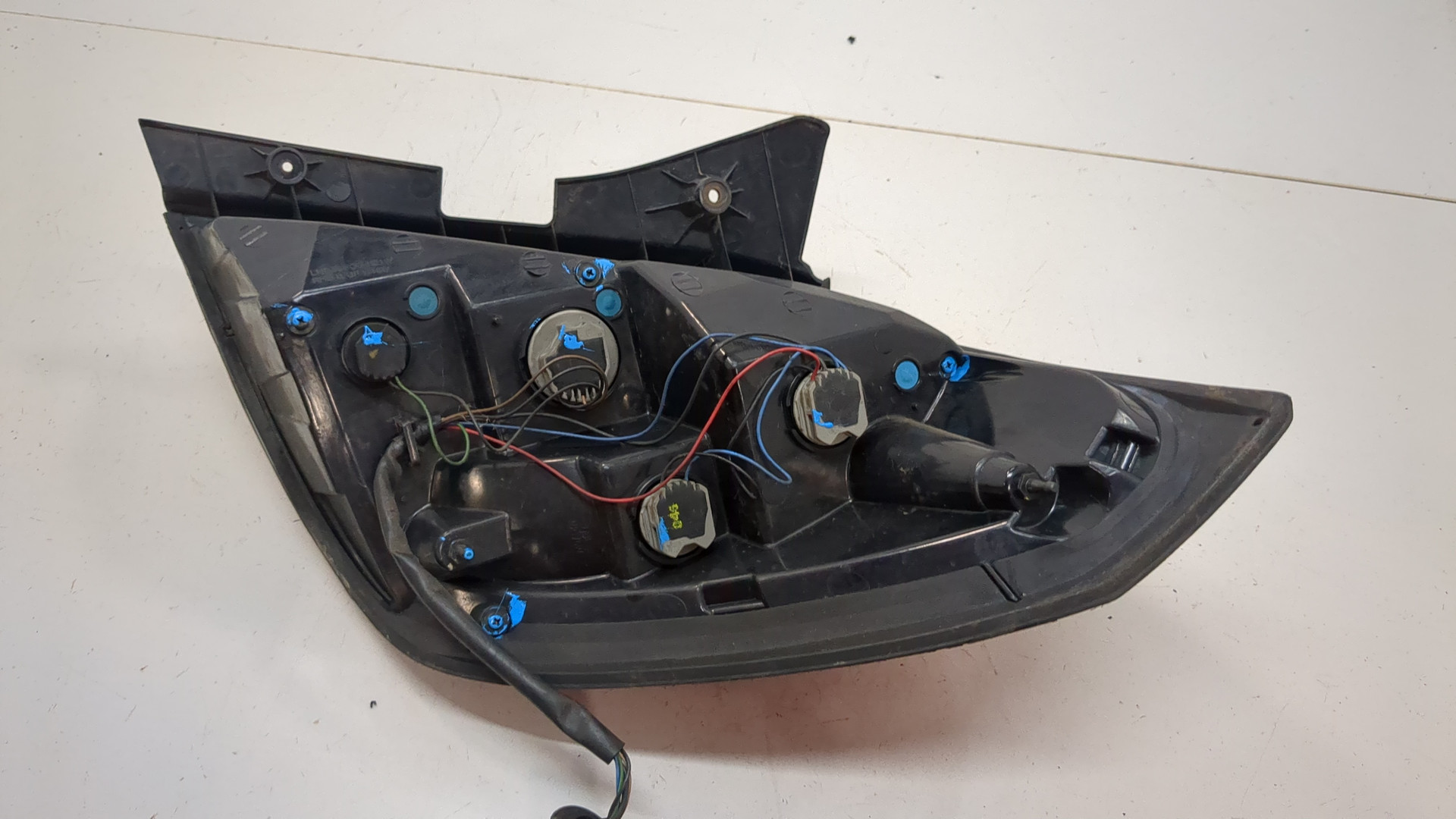 Фонарь задний левый