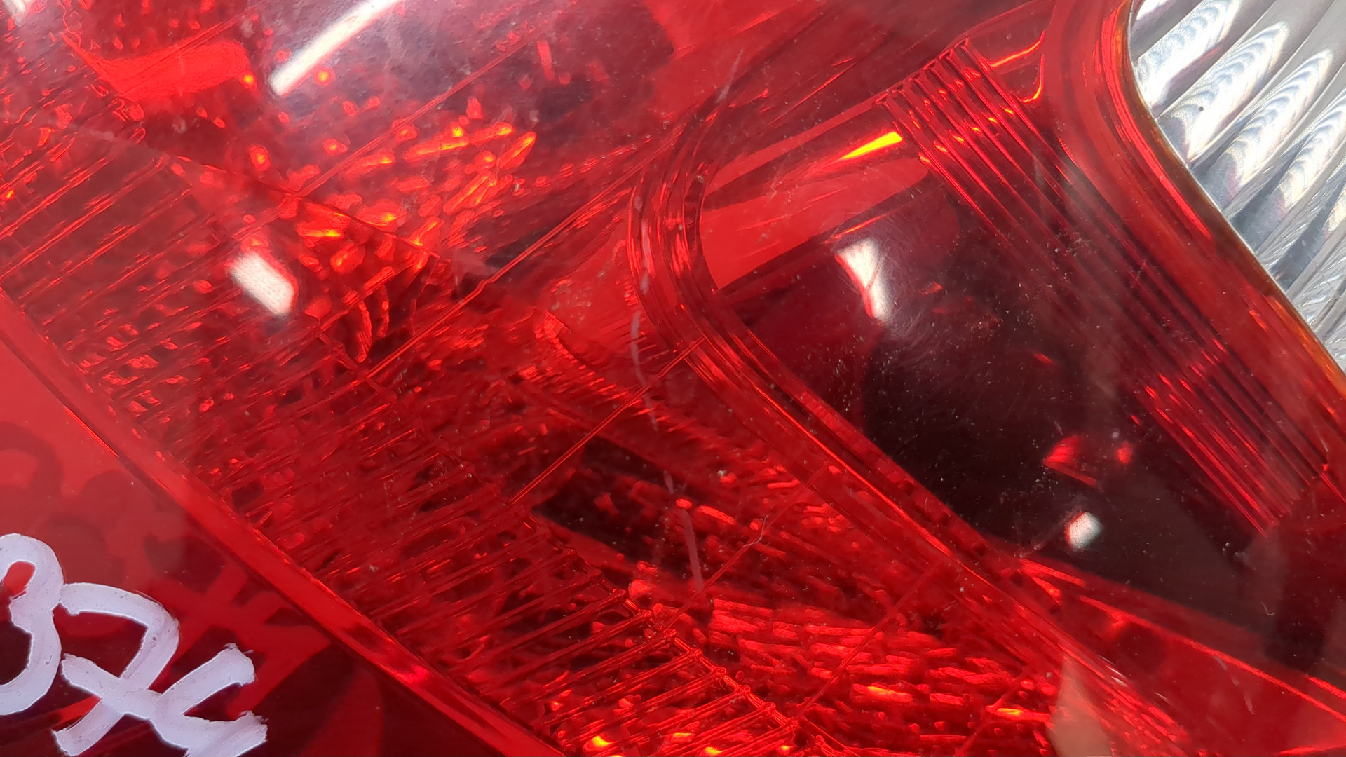 Фонарь задний левый