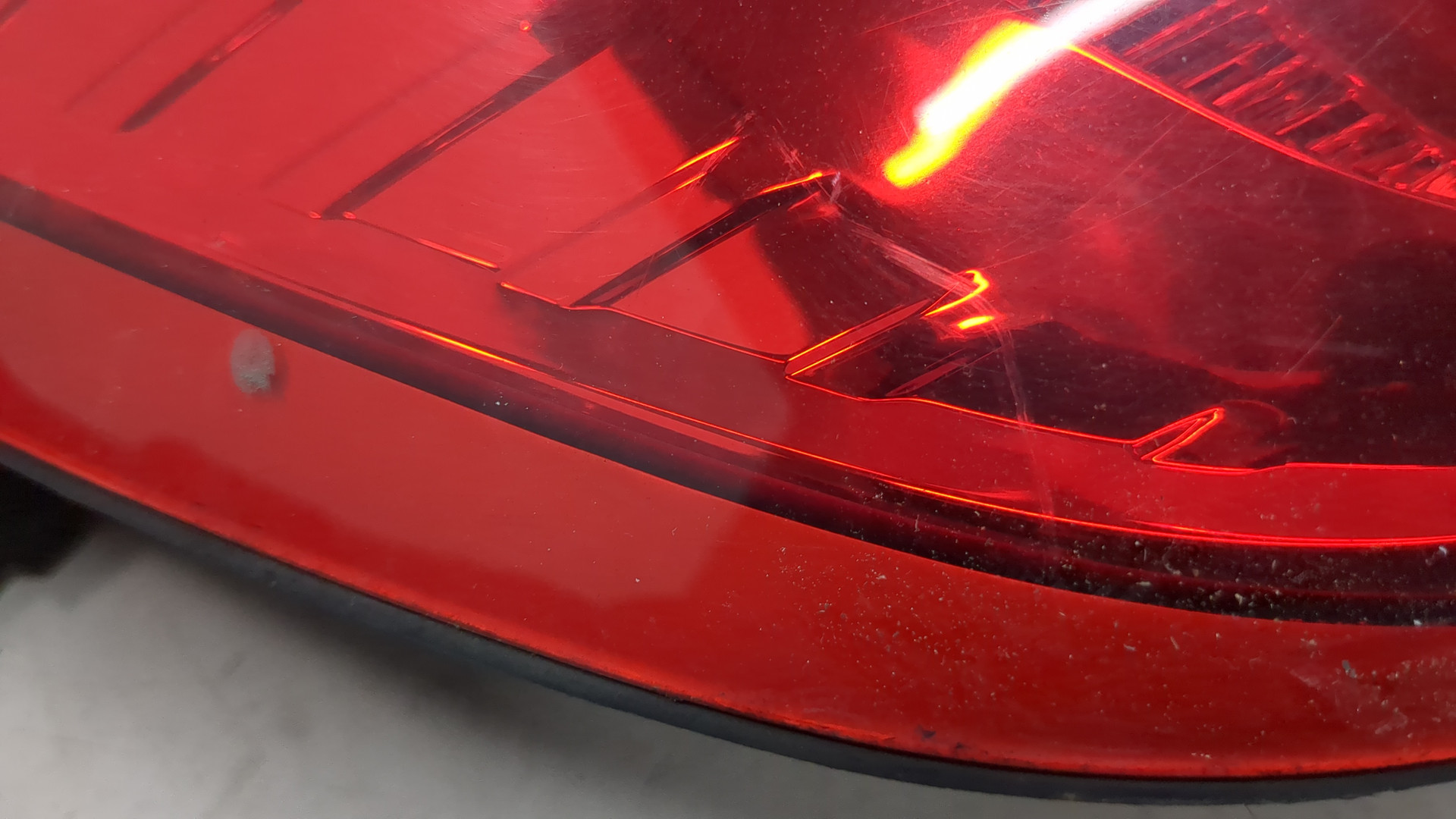 Фонарь задний левый