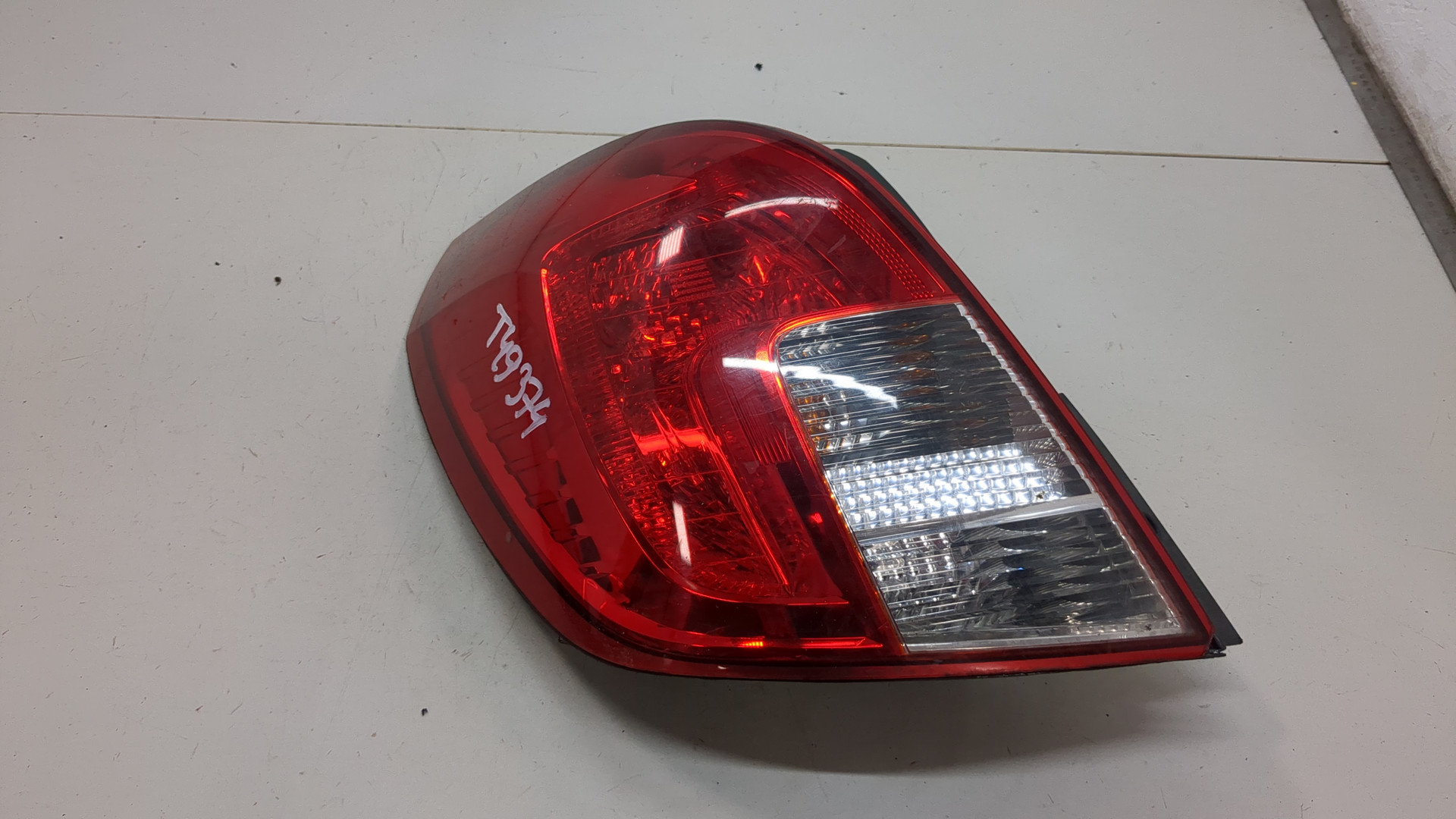 Фонарь задний левый