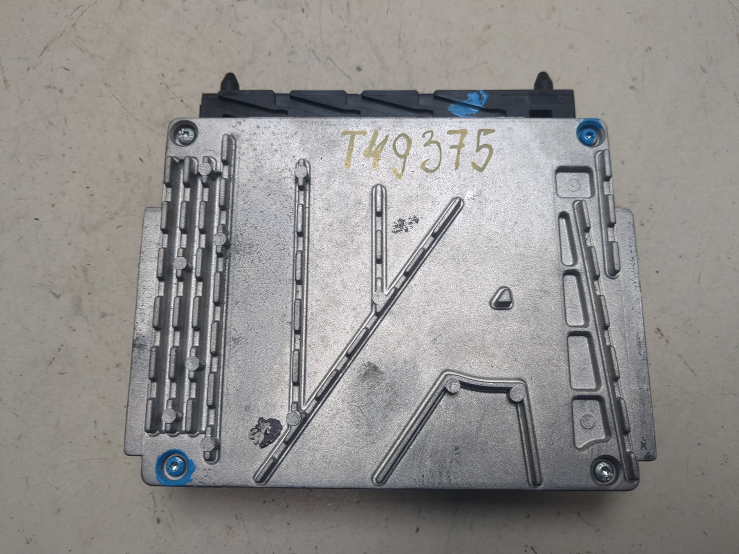 Блок управления двигателем