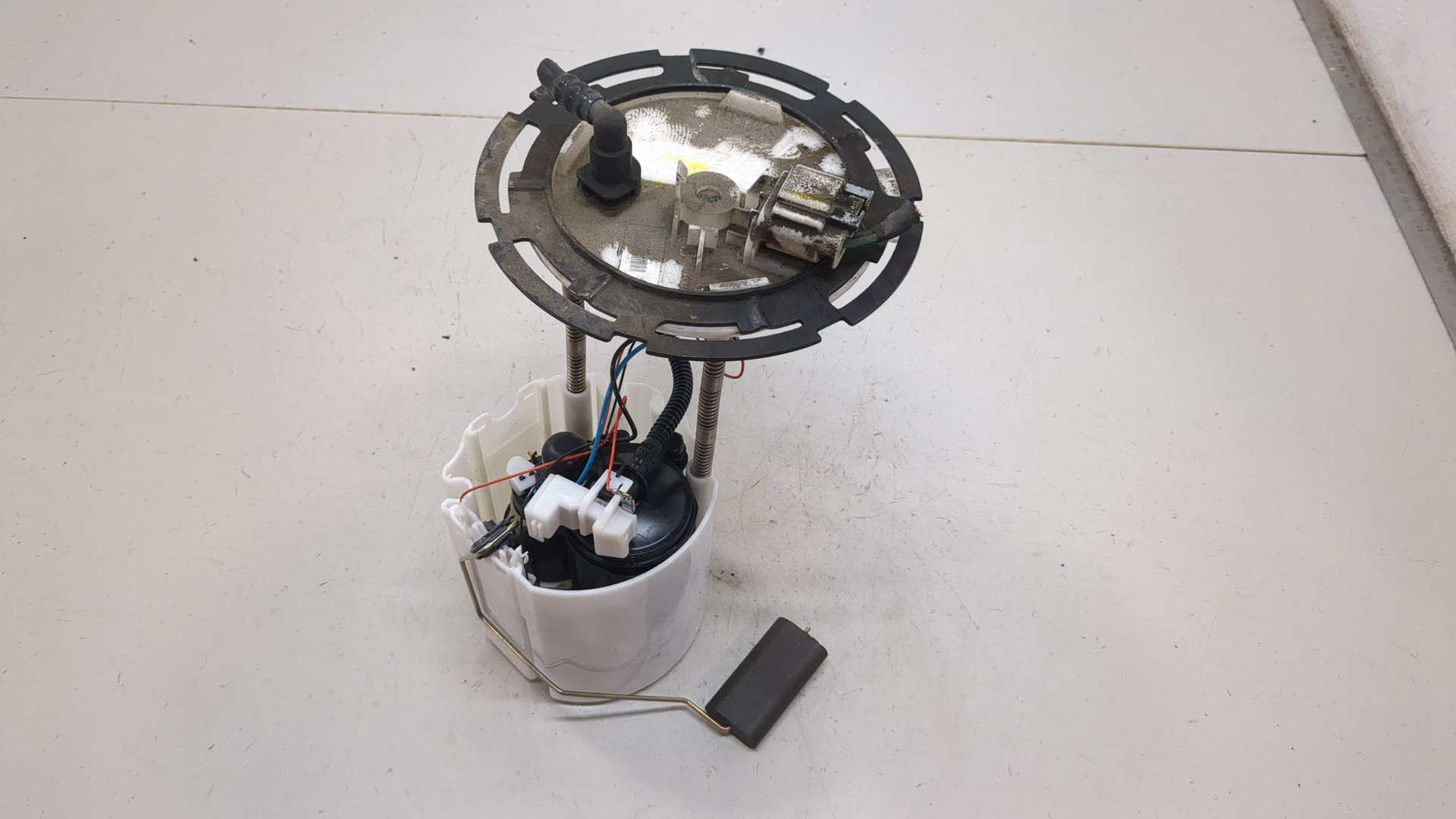 Насос топливный электрический