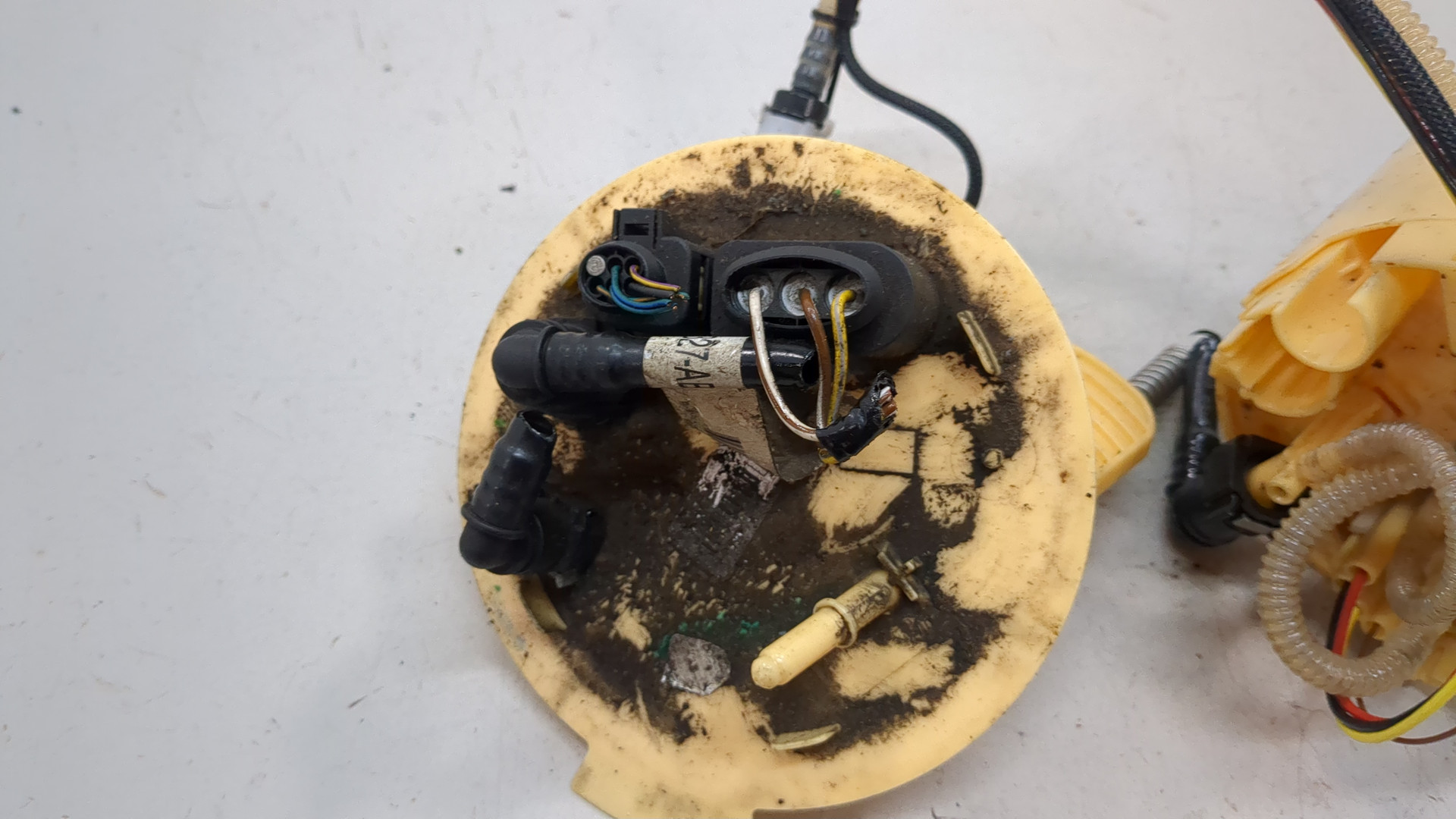 Насос топливный электрический