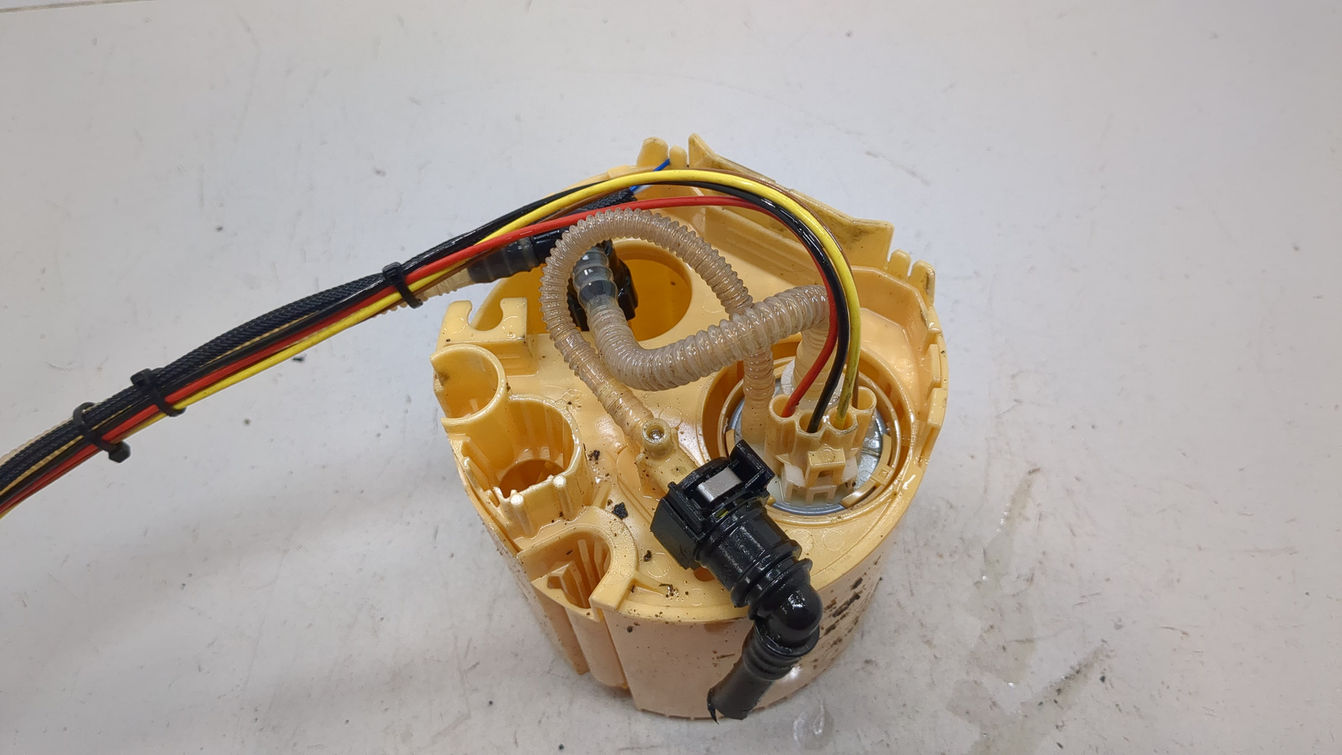 Насос топливный электрический