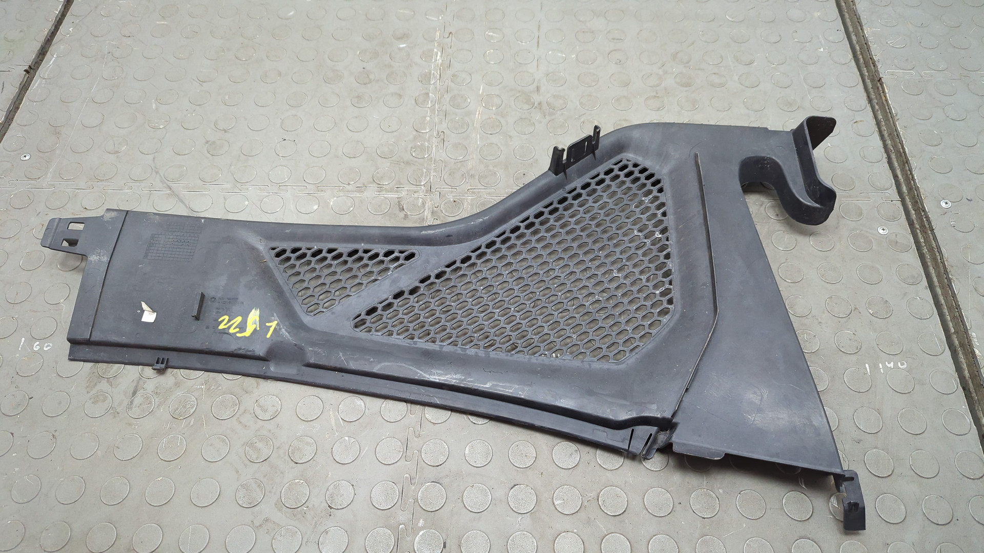 Решетка стеклоочистителей (Жабо)