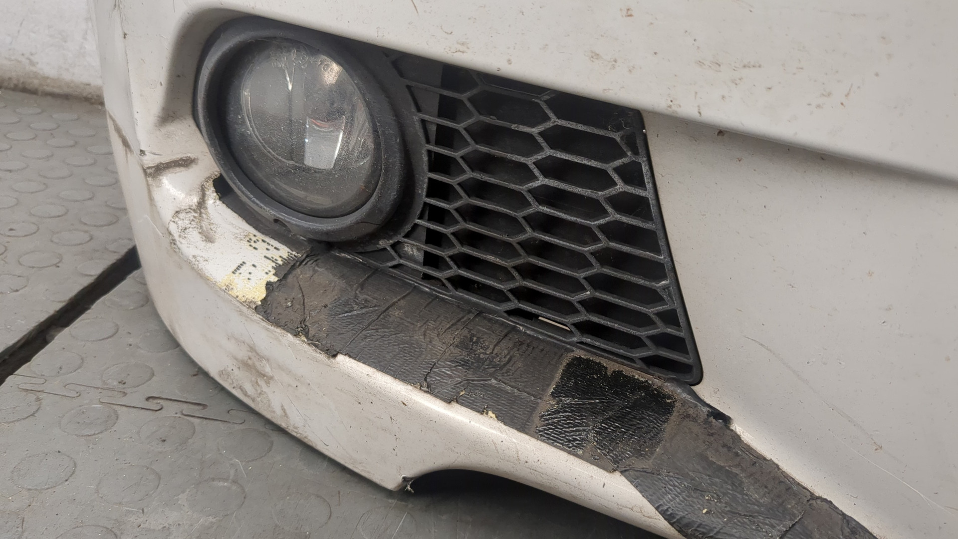 Бампер передний