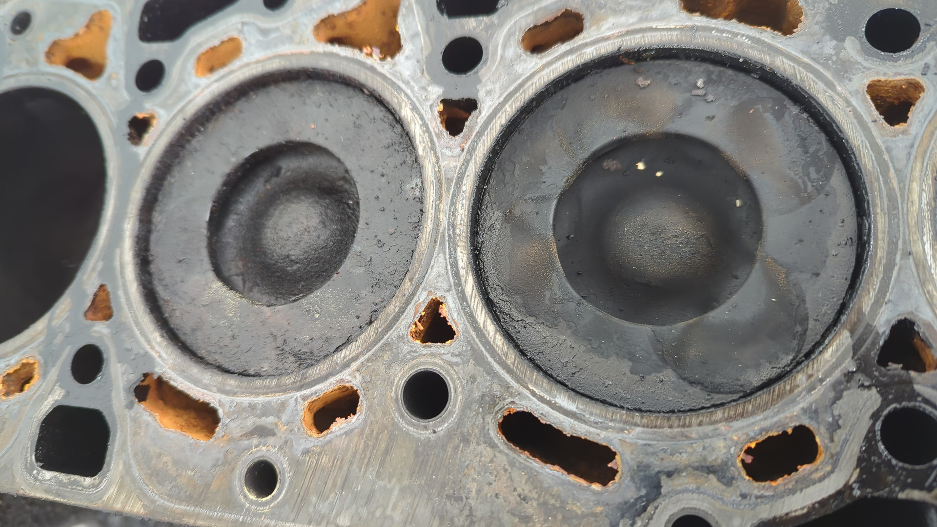 Блок двигателя