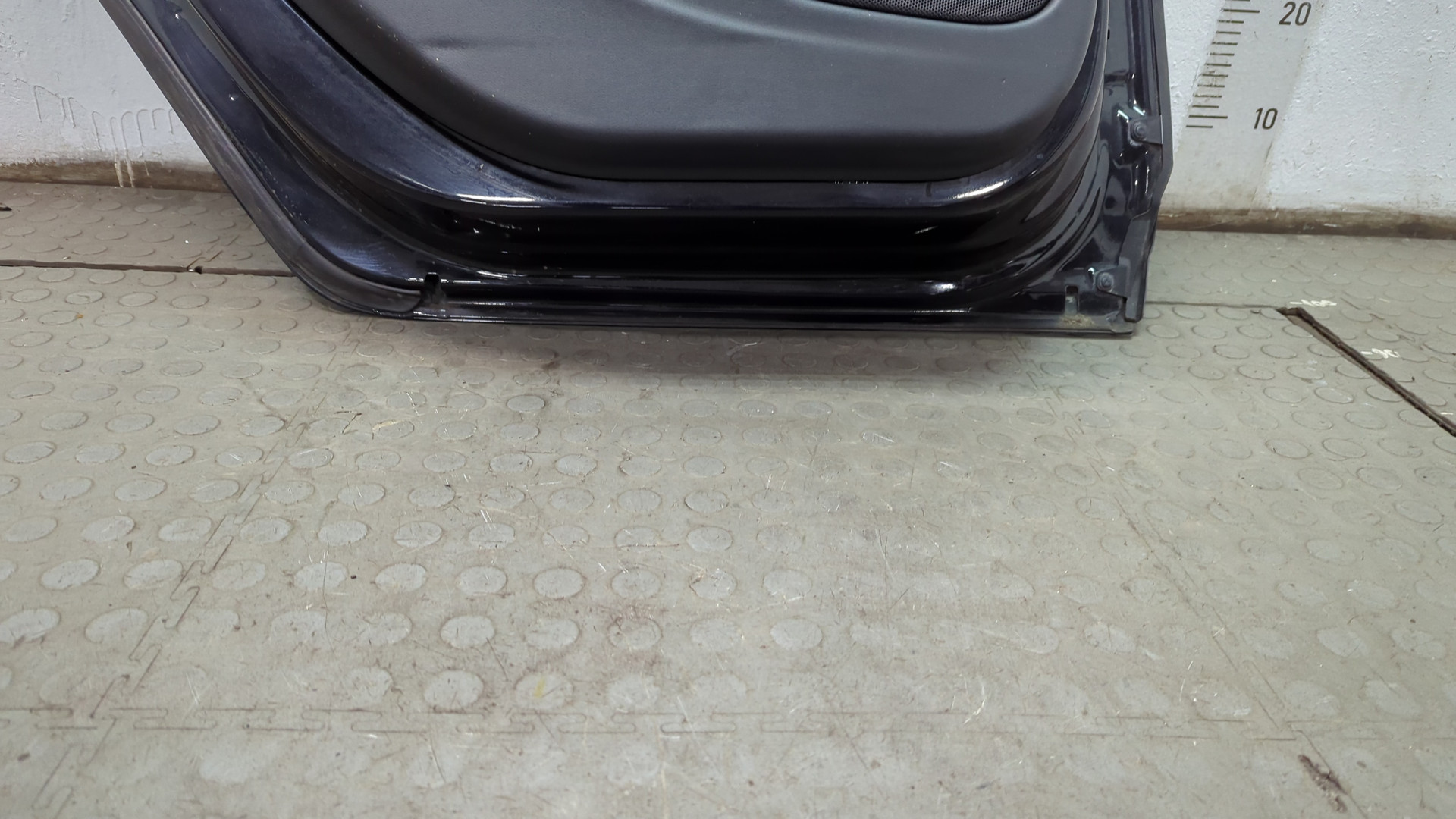 Дверь задняя левая