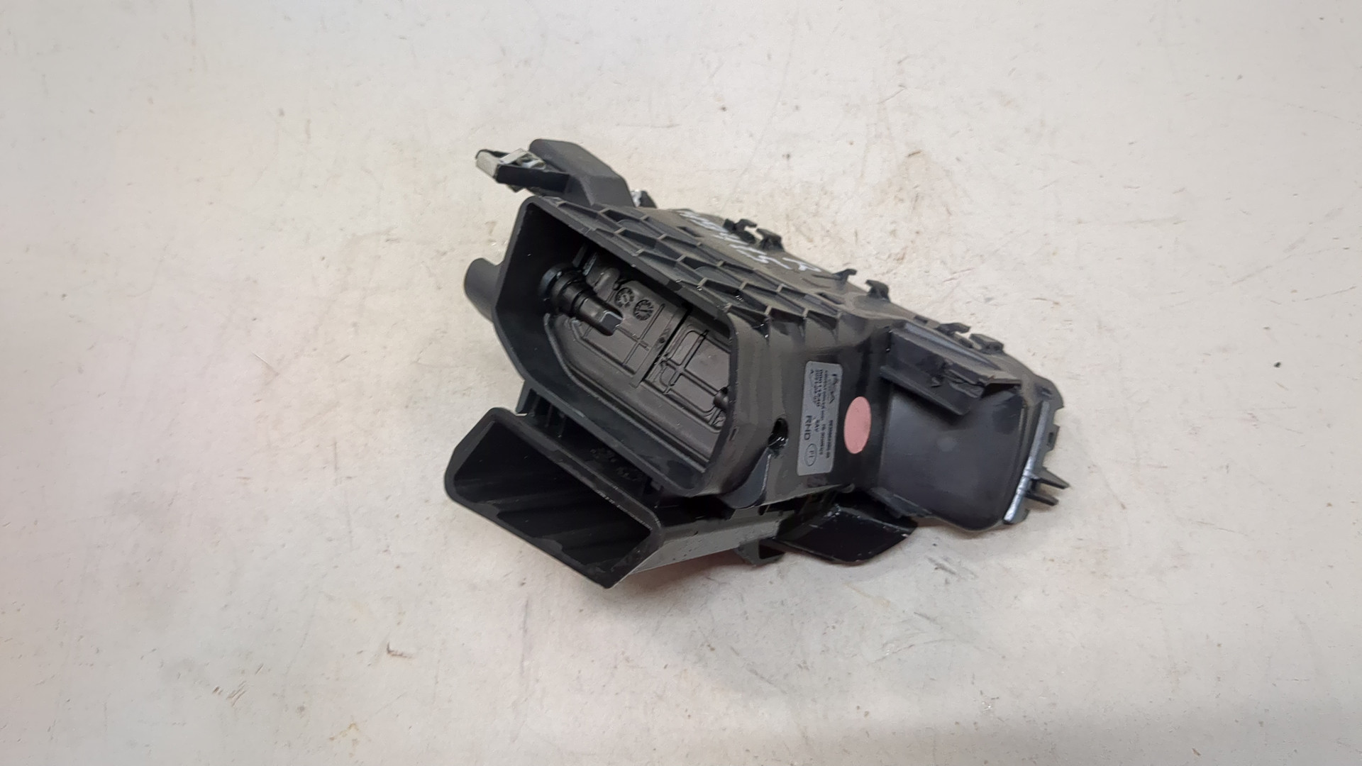 Дефлектор воздушный