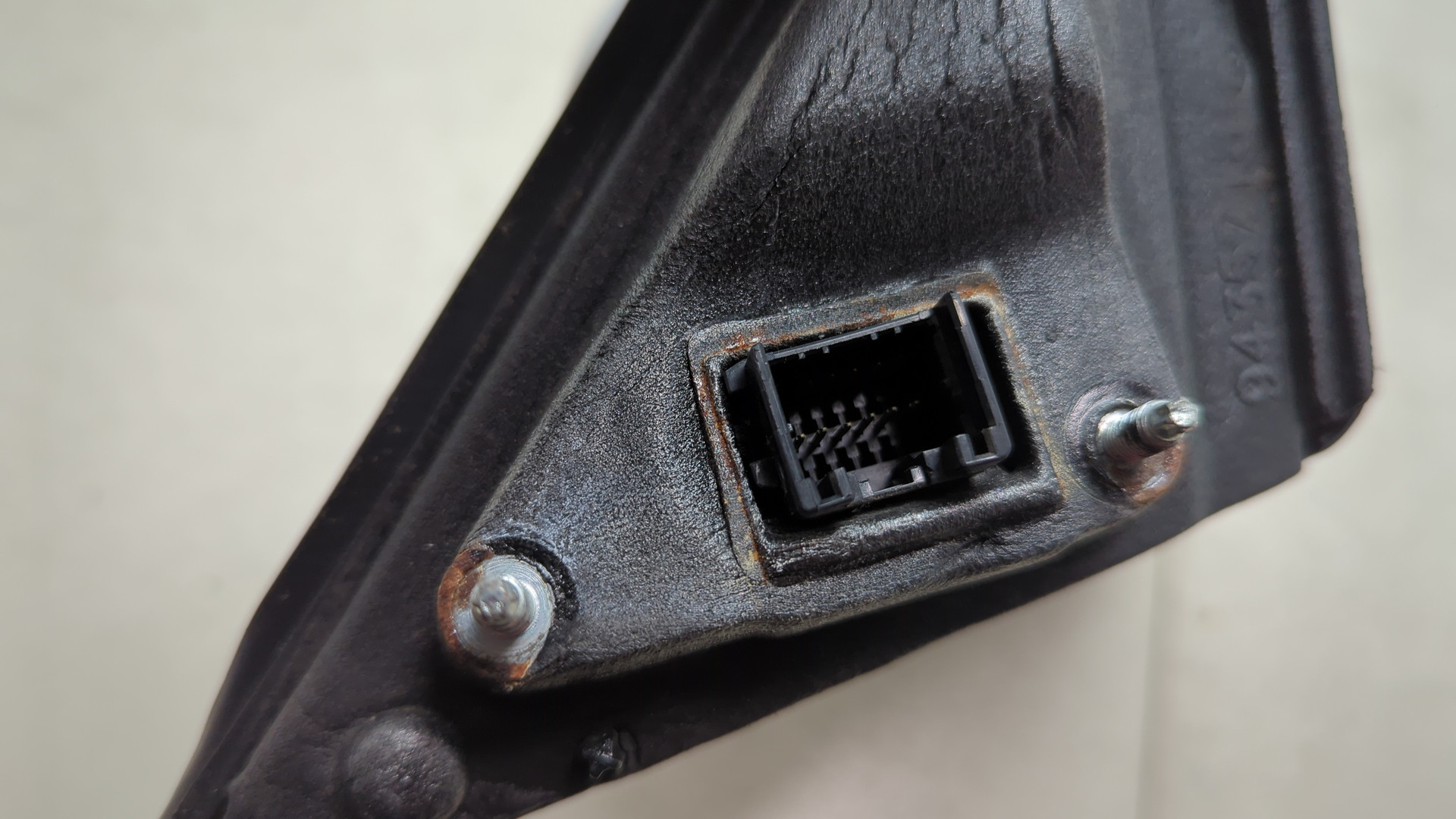 Зеркало правое электрическое