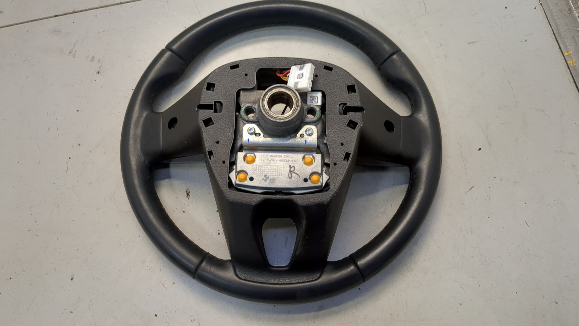 Рулевое колесо (руль)